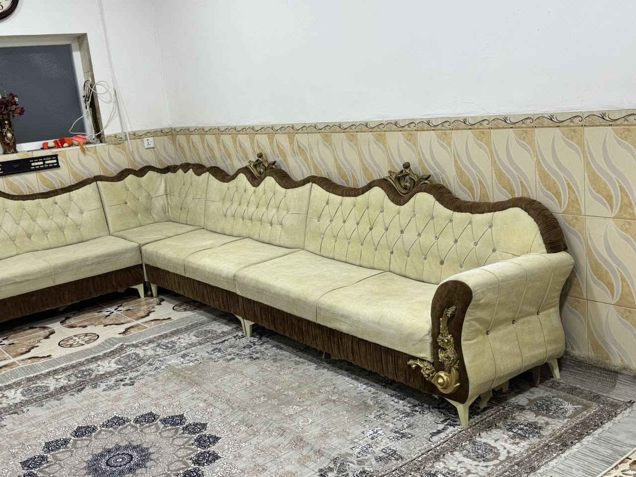 كنبة كبيرة • بدون تمزق • لون خاص