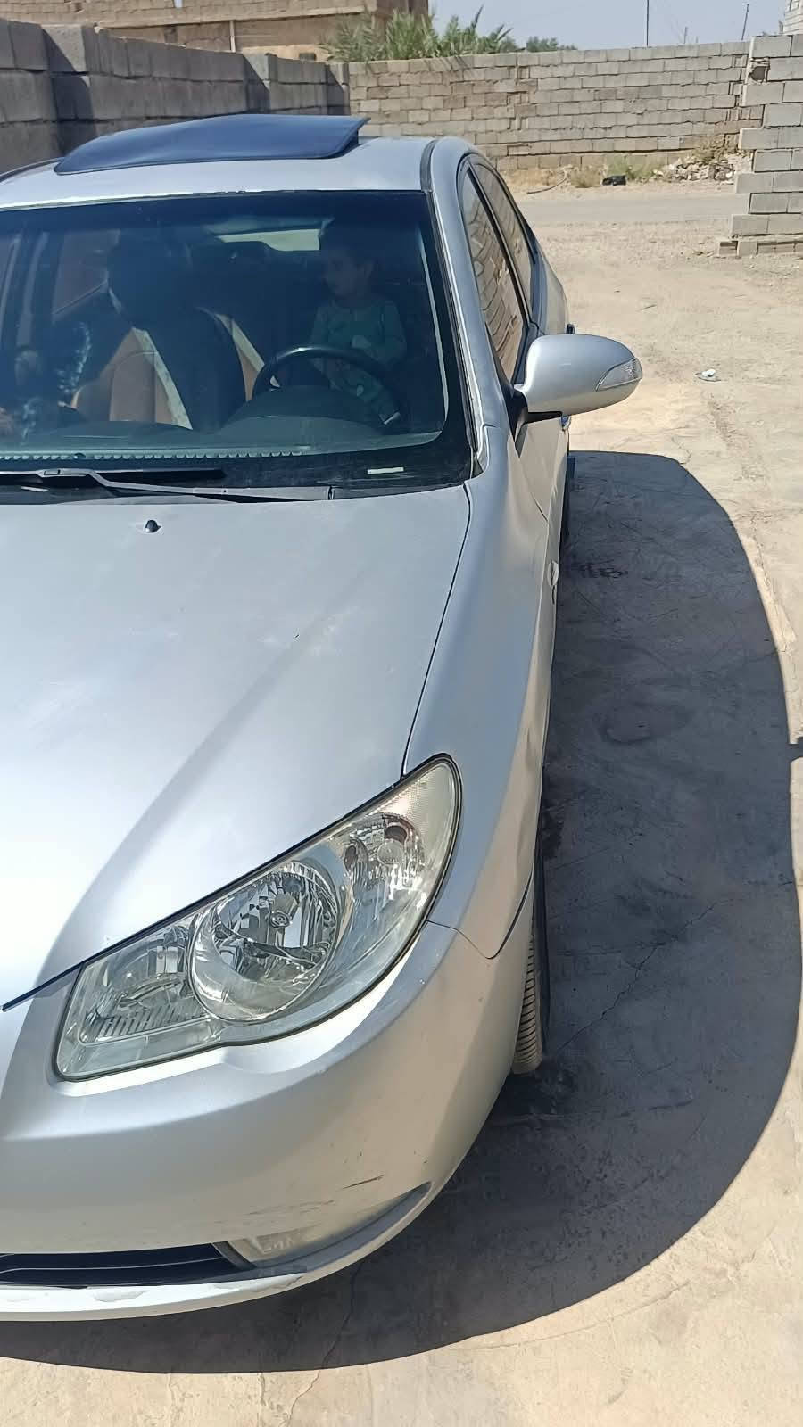 سلام عليكم النتره أدوات مال واحد يريد يعيش ورخيصه بيع مستعجل موديل 9 
كير محرك جديد 
شاير بل مري 
كشونه جلد 
كهربائية  كلها شغاله
تبريد ثلج 
تفئا نار 
تايرات جدد 
السعر 36 وبيها مجال 
تصل وتدلل *********** مكان السياره العلم
