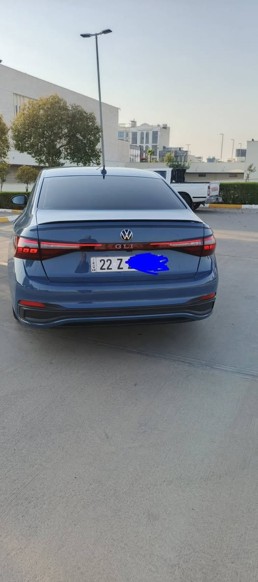 VolkswageJetta 2025 se الشكل الجديد سياره مرقم/جاهز تحويل شرط رقم اربيل
‎المحرك- 1.5L Turbo 
‎المواصفات 
‎شاشه كبير بصمه تشغيل و بصمه أبواب 
‎گيج الكتروني
‎بريك بصمه 
‎رادار امامي و خلفي كشنات كهرباء وجلد لونين تدفئة كشنات تبريد لمس وجانبيه 
‎كاميرا 
CarPlay
Auto-Start/Stop
‎لايتات Led+Xzenon
حادث جاملغ وباب السابق تبديل شركة وبيها صبغ باب الصدر كد شبر من جوه الباب ايرباكات راجع شركه 
مكان اربيل للاتصال واتساب ***********
*********** أربيل, العراق
