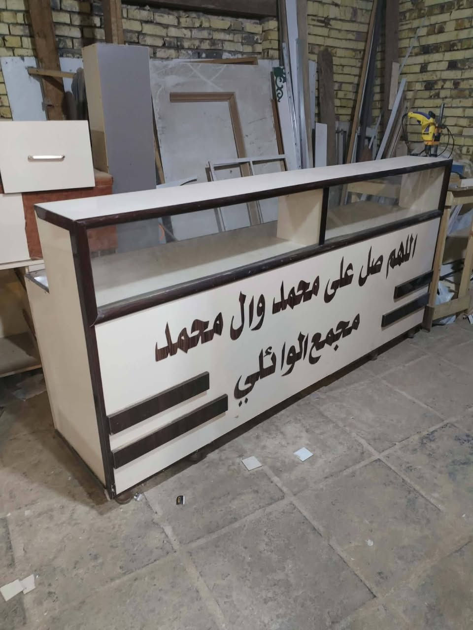 ميز مستخدم • نجارة تركي • ٢ متر ونص