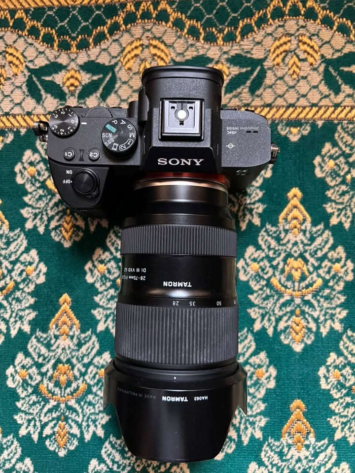 كاميرا سوني a7iii محدثة آخر تحديث نظيفة جداً مع عدسة تامرون 28-75 فتحه 2.8 جيل الثالث محدثة آخر تحديث والشتر موضح بالصوره بسعر مناسب للاستفسار خاص او واتساب ***********

نص مكتوب في الصور:
- AMERA SHUTTER COU
- Find out how many shots your Digital SLR ho
- RESULTS
- Shutter count
- 68759
- SONY ILCE-7M3
- Current value on eBay
- s an eBay Partner, this site may be compensated if you make a purchase using the above lin
- نشر X
- إذا كان هذا مفيدًا وكنت تحب الكاميرات، فاطلع على تطبيق سطح المكتب الجديد!