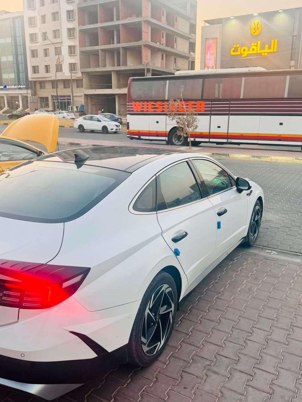 السلام عليكم
سوناتا 2024 بانزين خليجي ضمان شركة هيونداي 

ماشيه 28 الف 

اعلى مواصفات limited سياره جديده مال جناي 

رقم بغداد مكانها النجف 

للاستفسار الاتصال على الرقم 

*********** متوفر واتساب
