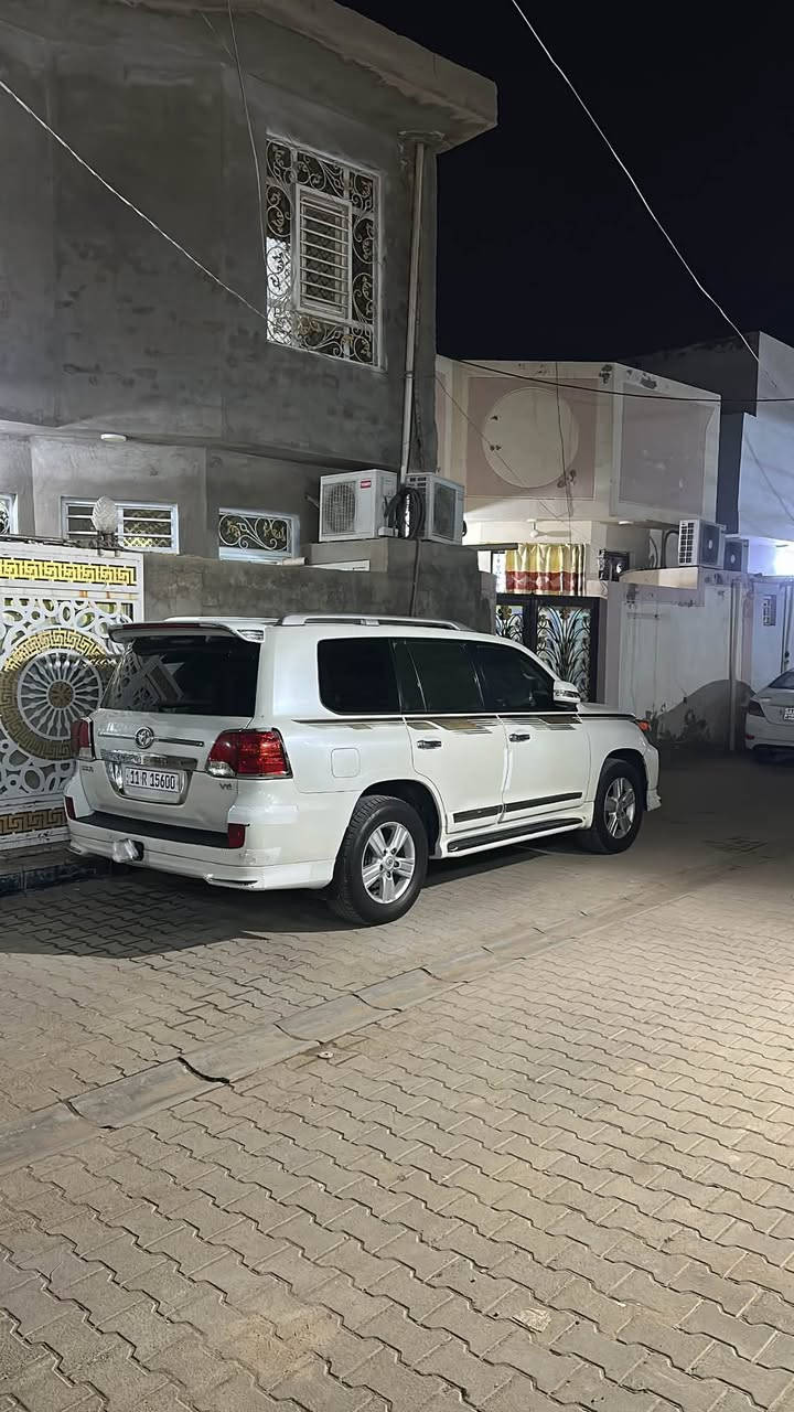السلام عليكم
لاندكروز 2014 بريم مكفوله من الصبغ والتبديل فقط بارد بسيط رقم بغداد باسمي تحويل مباشر فول مواصفات 8 ارباك كشن كهرباء فتحه بصمه ثلاجه 3 قطع تبريد ترحيب منظومة زنون كامله كير مكينه حداديه على الشرط مري شفط  كشنات جلد حساسات اماميه خلفيه  وباقي مواصفات الاندكروز معروفه ماعايزه برغي السياره موجوده بالنجف بالكوفه السعر 365 وبيه مجال للشراي للاستفسار اتصال او خاص ***********

نص مكتوب في الصور:
- زيوت الأسد 2
- الكوفة, Iraq