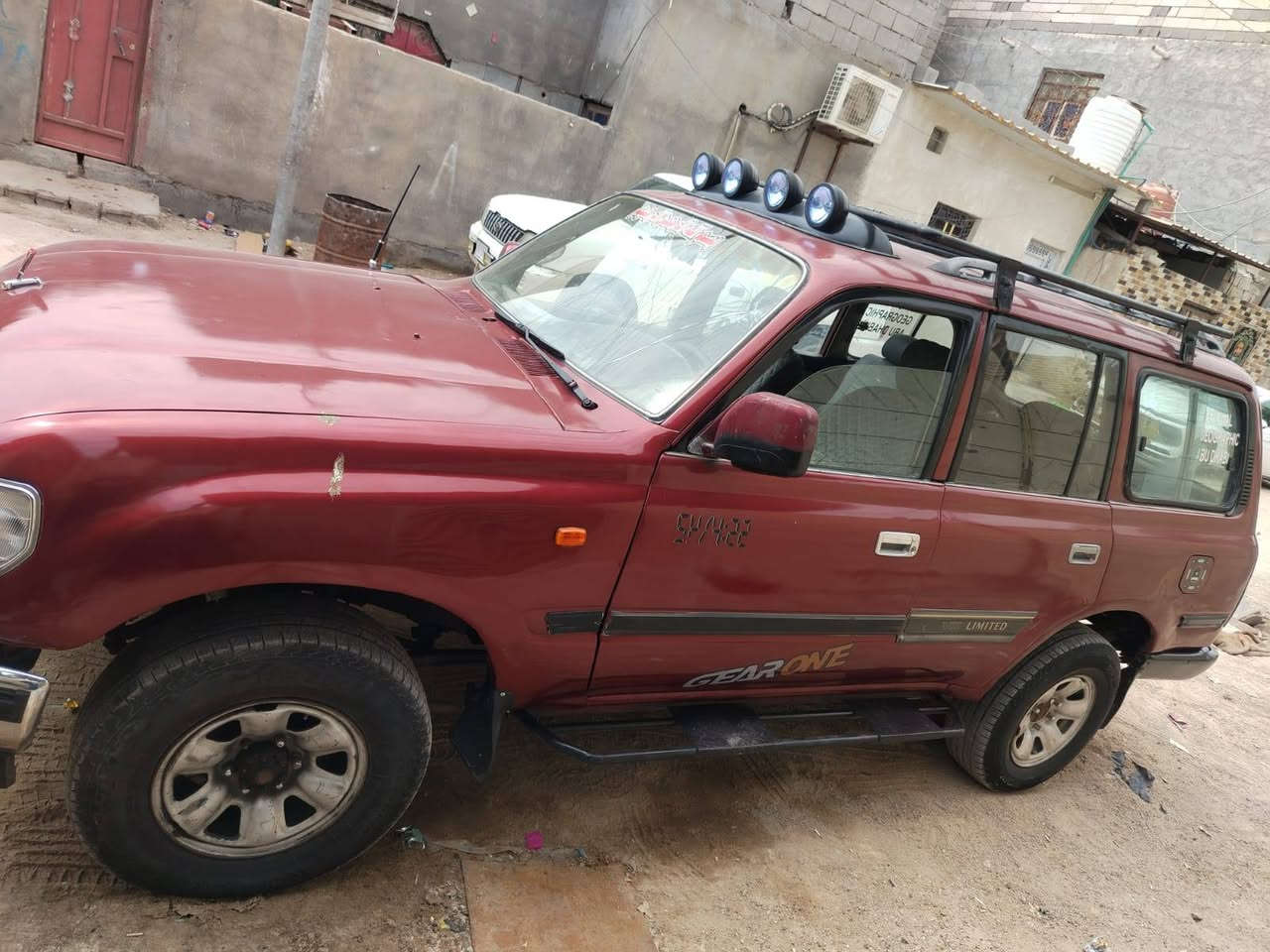سلام عليكم سياره بيع ومراوس السعر 55 كير مكينه جدد مال الكزز مكاني بصره ***********
