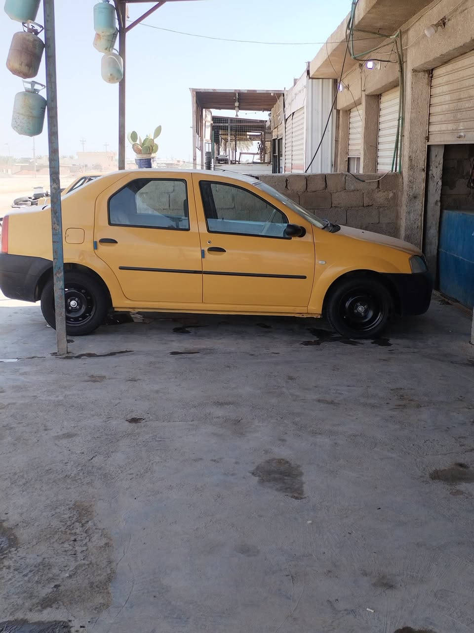 السلام عليكم
عندي سيارة للبيع رينو لوكان
سيارة جديدة نضيفة
محرك كير كله مكفول
غرامات مابيها وصل خط جديد
دوشمة تخم تاير
الرقم ديالى باسمي
او مراوس
العنوان بغداد بسماية
الهاتف ***********
السعر ٥٠
