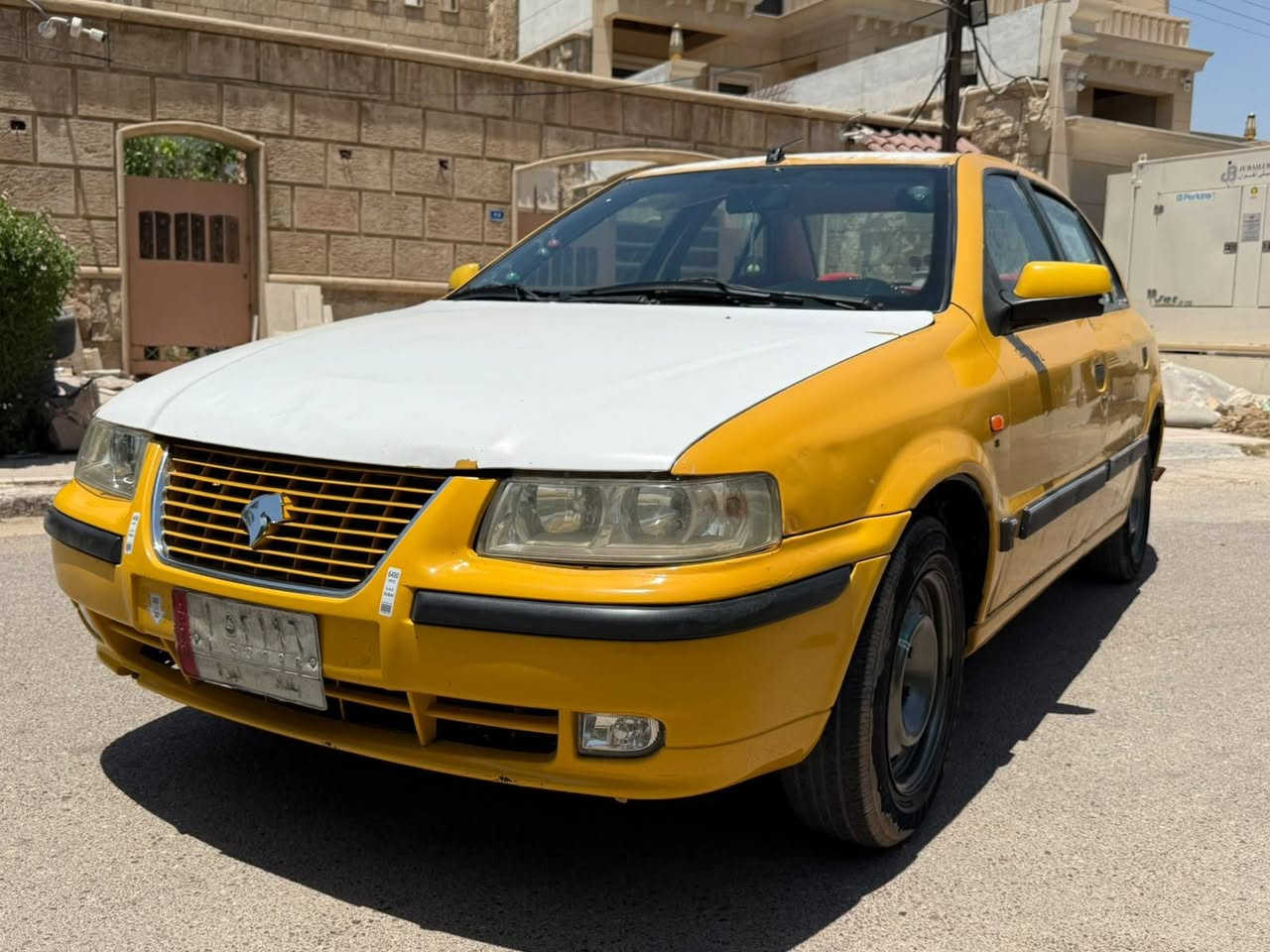 السلام عليكم
سمند 2011 رقم بغداد سيارة جاهزة شغل و اطلع كشر دواخل كله نظيف
تبريد شغال قطعتين ثلاجة  تايرات باترب صدر كله نظيف و جاهز
رقم بغداد سنويه مجدده 2027
بغداد قرب مدينة بسماية
السعر 28 و بيه مجال
الرقم ***********
