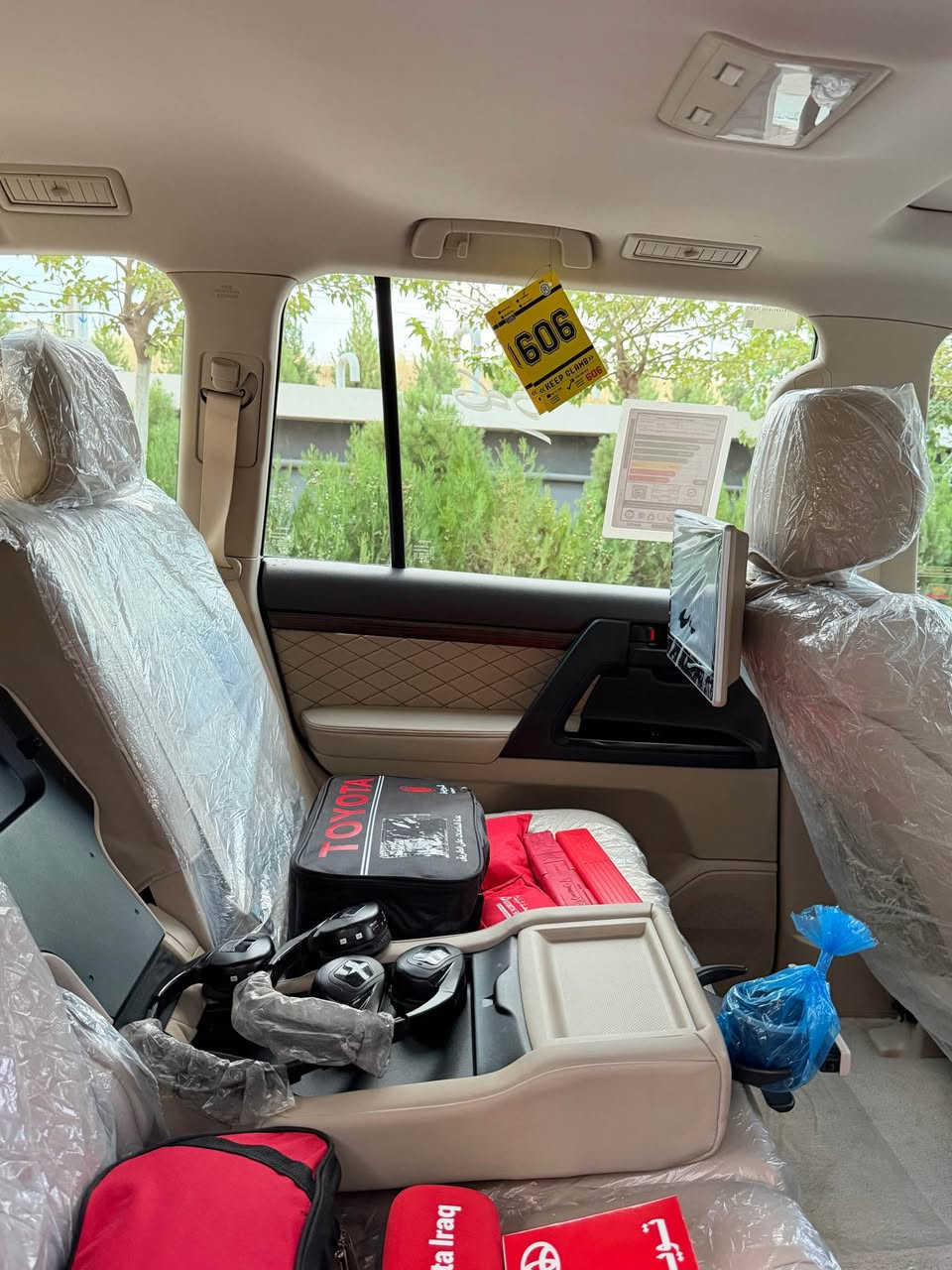 Land cruiser GXR 2019  V8     98,000km
 ‏Grand turing
لاندكروزر   2019  GXR
‏‎ملاحظە : الاخوان رجائن بس بیع نقد بدون مراوس🫡

ماشاالله سياره كارتونيه لوك لوك شرط
سياره  شريكه  (بريمي) 
سياره مواصفات (بريمي ) درجه اولا 

شرط الفحص كفاله عامة من جميع النواحي لا شخط لا رصعه لا رمل لا بارد لا صبغ ابد جديده حيل الي يدور جديد ومناسب 

‏‎لاندکروزر _2019 _ بريمي
‏‎💎محرک 8 سلندر (4,600)
‏‎⌛️ماشي 98,000 ألف كيلو شرط
‏‎💎   +سماعة بيلادي +فرشات بيلادي مجوود + داخل بيجي + غراضات كل موجود

‏‎💎 مكفولة كفالة عامة من الدعامية إلى الدعامية _ سياره كارتون لوك جديد 📦
‏‎ 💎 بدون صبخ .بدون بارد  ،بدون رصعات ،بدون حتى شخط . حتا رمل مابيها
‏‎دعاميات هم بدون صبغ ،رمل مابي ،لحية بدون صبخ ..بقية كلها بشرط

‏‎🧬فول فول مواصفات
‏‎شاشة كبير لمس كاميرا حاسة 
‏‎كاميرات 3 شاشات سيلاد فتحة سقف 
‏‎كشن جلد كشن كاراباي شحن موبایل  8 اريباك تبريد مركزية
‏‎بصمة تشغيل عن بعد باب جاك سلاجة ليد زينون 
‏‎تحكمات ستيرن دبل فوليوم فورويل هوك
‏‎سيارة بها 2 بصمة من شركة جديد جدأ 
‏‎سيـارة عل نظافتها احسبها صفر زيرو

💎 تخم تاير دنلوب الاصلي

‏‎ 💎محرك كير بشرط مامفتوح
‏‎سيارة حيل نظيفة كلشي عل بلاد لوك
‏‎سنوية زنكة كلشي جديد  
‏‎باسمي السنوية بشرط تحويل و خرامة 
‏‎سيارة مابيـها دينار مصرف كامل من كل نواحي

‏‎♻️نفسي يوم /تحويل و وكالة حاظر رقم اربيل
‏‎📍مكانك /داخل سليماني

‏‎☎️موبايل / ***********
💵سعر / 493$ ورقه السليمانية, العراق
