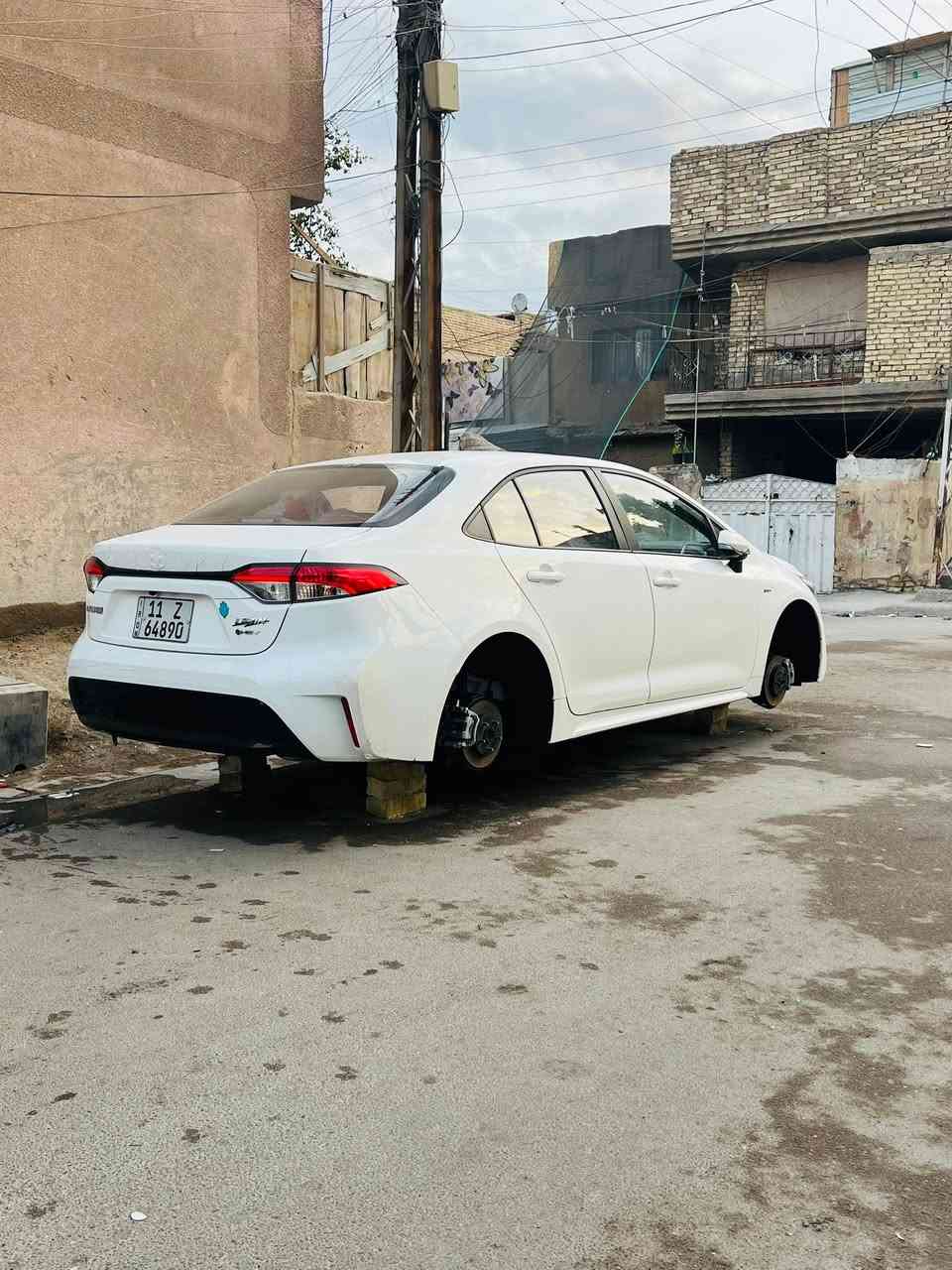 🚘 للبيع كورولا 2025 هايبرد 
🔹 موديل 2025 – هايبرد
🔹 وارد الصين – أعلى مواصفات
🔹 ممشى 110,000 كم
🔹 تحكم ستيرن
🔹 تثبيت سرعة
🔹 رادار
🔹 كاميرا خلفية
🔹 دوار
🔹 هاند بريك إلكتروني
🔹 زر Auto Hold
🔹 فتحة سقف
🔹 السيارة وكالة
🔹 محجوزة للمصرف لمدة 6 سنوات، وبعدها ينرفع الحجز حسب عقد المصرف

🛠️ ملاحظات السيارة:
• طخة بسيطة جداً بالباب
• الدعامية مصلح منها تقريباً شبر فايبر كلاس

💰 السعر: 135  

📞 للجادين فقط، للاتصال:
***********

🚘 السيارة جاهزة للفحص والمعاينة
