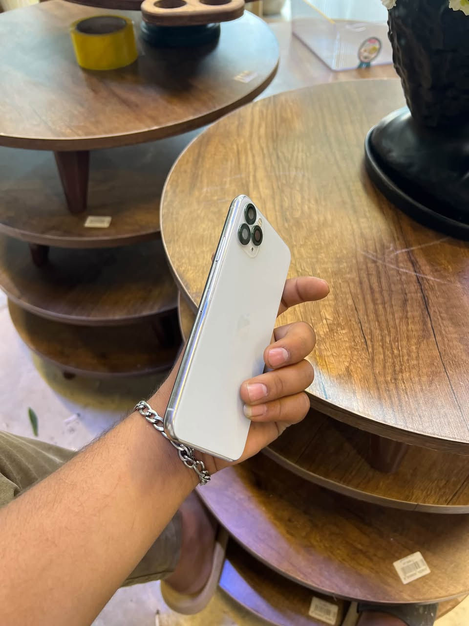سلام عليكم 11برو ماكس للبيع
ذاكره 64
جهاز كلش نضيف نفس ما موضح بل صوره 
مبدل شاشه اصليه وبطاريه فيس أيدي شغال 
الجهاز ما بي أي خلل ابيعك عل فحص سعر اتصل ***********
