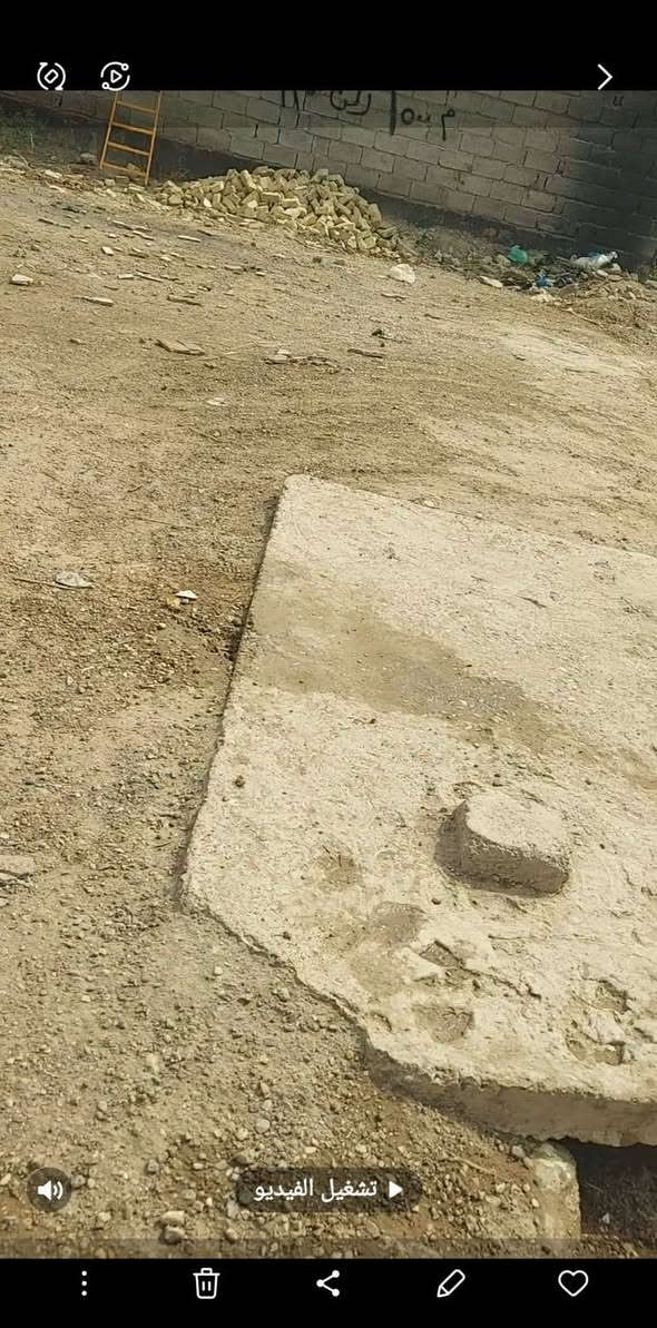 السلام عليكم يوجد قطعة أرض سكنيه مساحتها ١٥٠ متر ركن محدوله وبيه سبتتنك مسلح ١٥متر الواجهه والنزال ١٠ متر الموقع بداية بعقوبه قرب أسواق الشمري والملعب الرياضي وبقرب قاعة المناسبات الأرض مسجله باسم  صاحبها بدائرة التسجيل العقاري بعقوبه الجديده وهيه ارض طابو زراعي ٢٥ للبيع والاتصال بالرقم ***********

نص مكتوب في الصور:
- تشغيل الفيديو