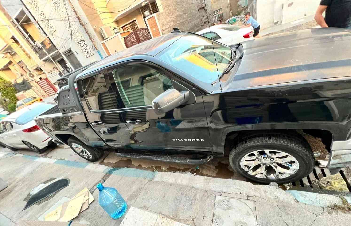 السعر 135 ورقه
سلام عليكم 

سلفادور 2016 LT

حادثها الجاملغات الاماميه الايمن والايسر

حادث بامريكا تصليح بامريكا

كير ومحرك كفاله 

كهربائيات كامله

السياره فور ويل دفع رباعي

تحكمات ستيرن

دبل كير عادي واتوماتيك

تدفئه كشن

تبريد شغال

رقم السياره بابل 

شرط التحويل ثاني يوم

منضومه زنون

 ابل كار بلي

السياره احله من الصور 

مكاني بغداد البياع

***********

السعر 135 ورقه 

يعني دفتر  و خمسه وتلاثين ورقه
