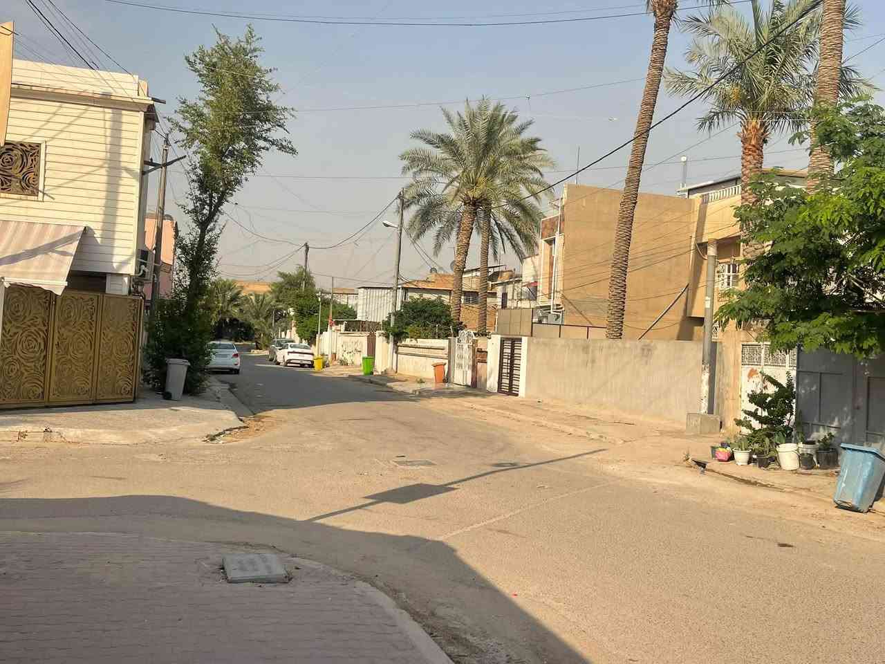 دار للبيع دار ورثه  وكالة الشخص واحد
طابو ملك المساحة 312م الواجهة 13 م النزال 24 م
منطقة الحرية حي المعلمين قرب مخازن الادوية 
للأستفسار الاتصال على الارقام التالية 
***********
***********

