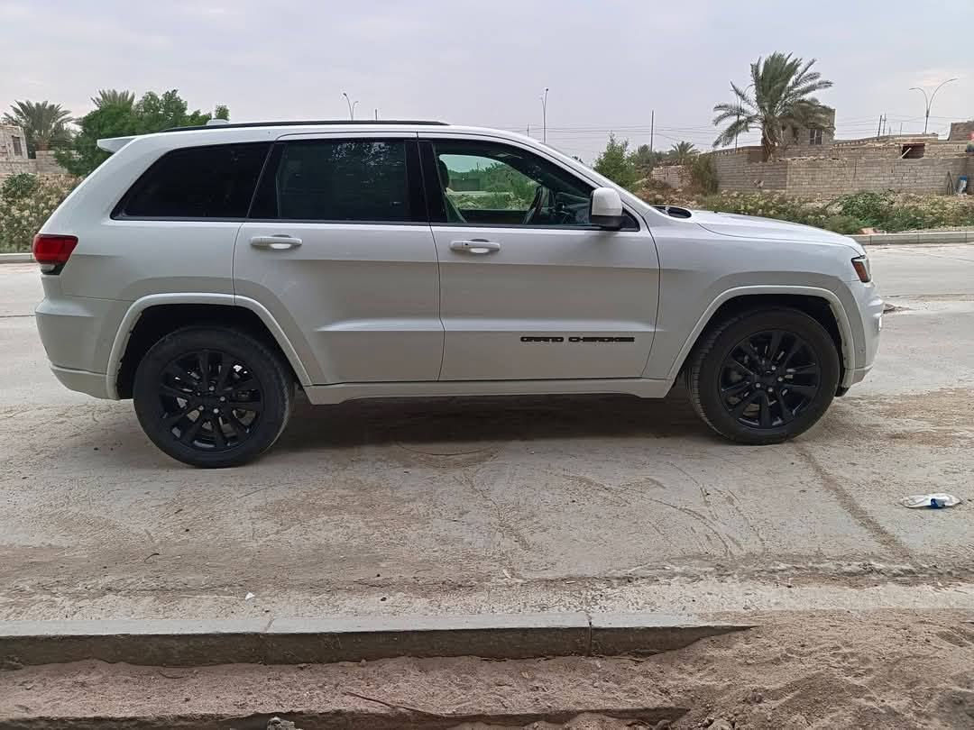 اللبيع 
جيب كراند شيروكي 
موديل 2018 امريكي حادث جاملغ وبنيد بدون دواخل فول مواصفات عدا الجكات والادار 
بأسمي رقم بغداد سنوية جديده 
سيارة نضيفه على يدي  ماشية 67 الف ميل
السونار مرفق مع الصور 

السعر 200 
 
*********** الشطره, ذي قار
