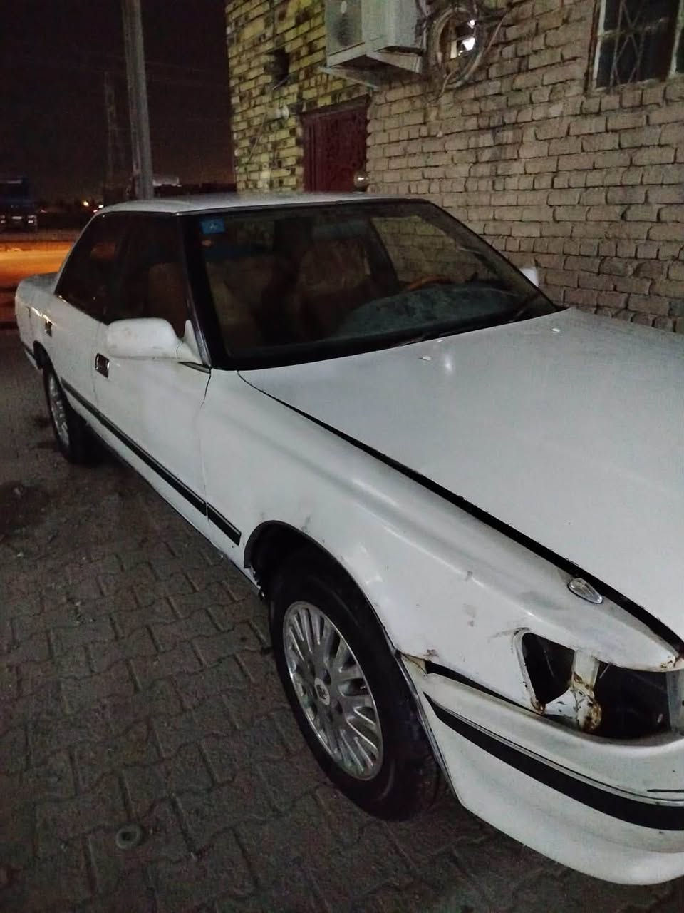 السلام عليكم سياره شيزر موديل 93 للبيع كفاله من كصه العيب الشرعي والغرامات كير مكينه فول ونضيفه  سياره جاهزه وتساب موجود ***********

