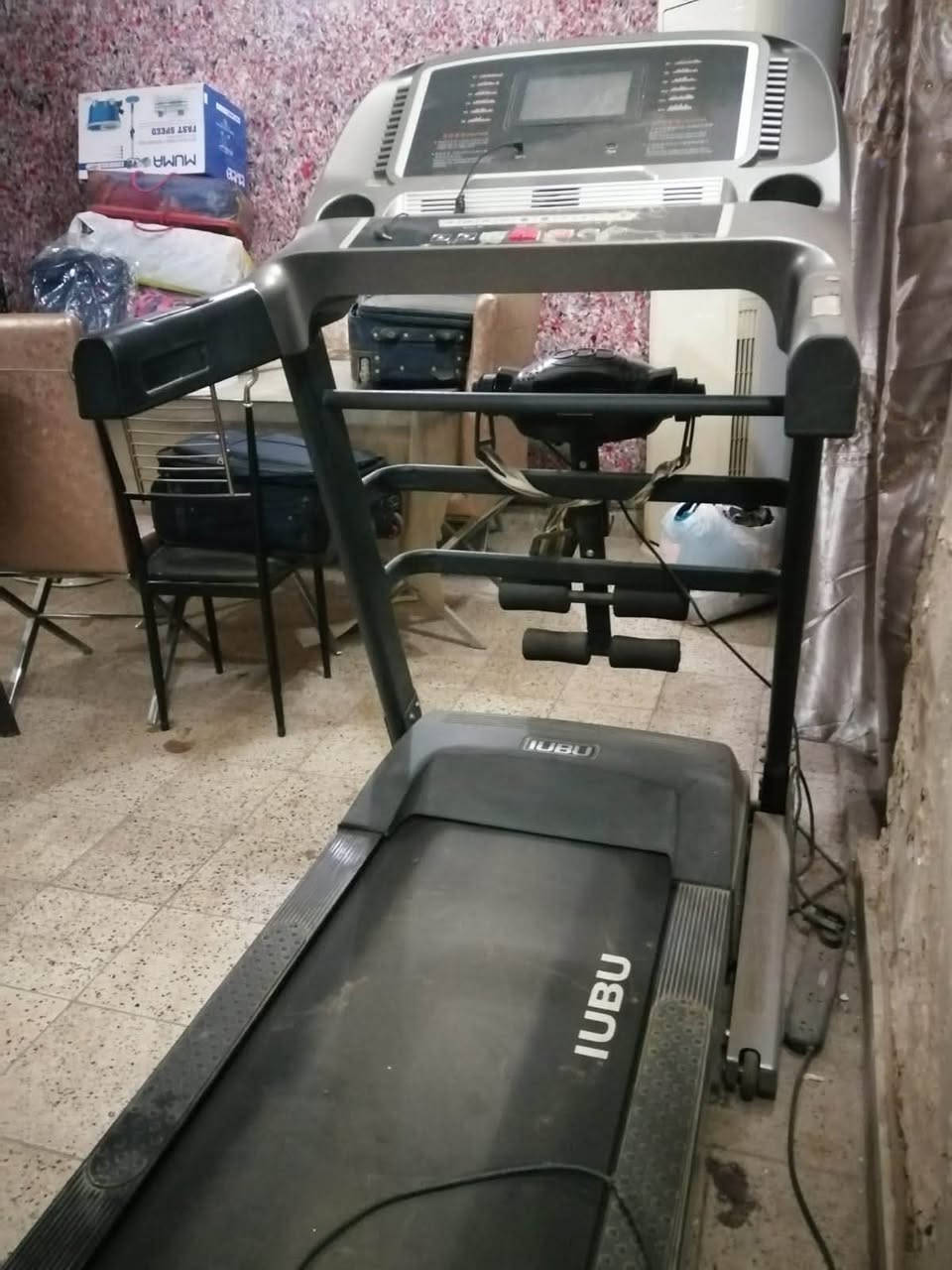 جهاز رياضي نوعيه ممتازه مبدل فقط ماطور الاصلي مكانه شارع سعدون سعر ٣٥٠ الف بي مجال بسيط خوانه يوصل سعره ٧ ورقات ابيع عل ضمان رقم ***********
