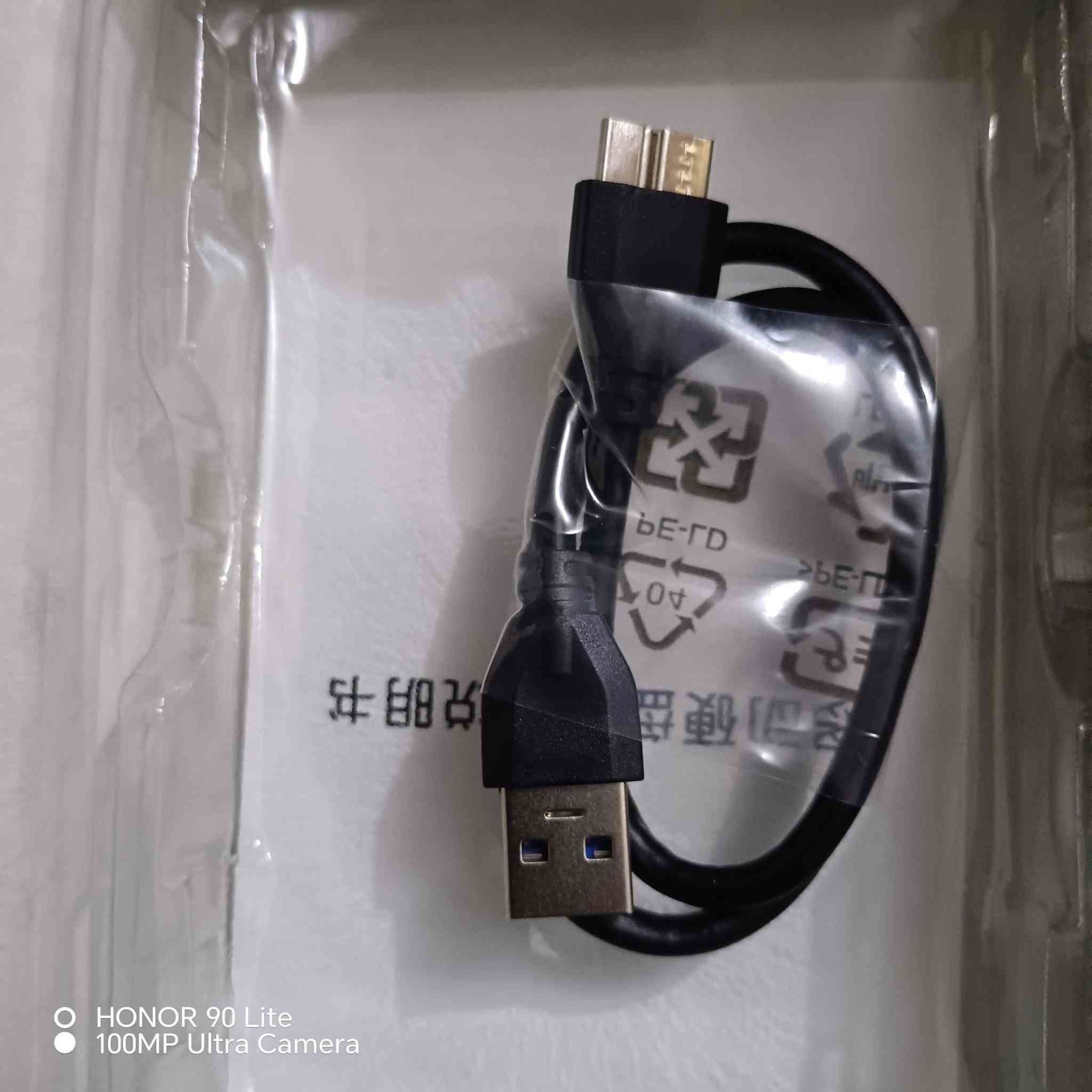 وحدة تخزين خارجي هارد ديسك سعتها 640GB يوجد منها 6 قطع للتواصل و الاستفسار خاص مازنجر او على الرقم التالي ***********
