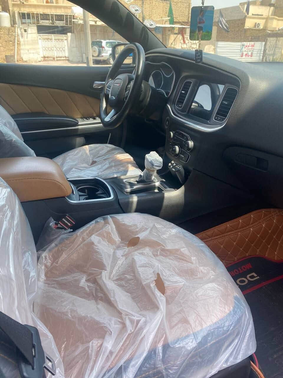 جارجر مديل 2018 كفاله
فول مواصفات عده فتحة sxt 
سنوية بسمي 
سعر 235
جميع تفاصيل السيارة موضحة بالسوار  سيارة جاهزة فقط بيع 
إتصال ***********
مكان السيارة ميسان شارع ابو سماعات 🔊
