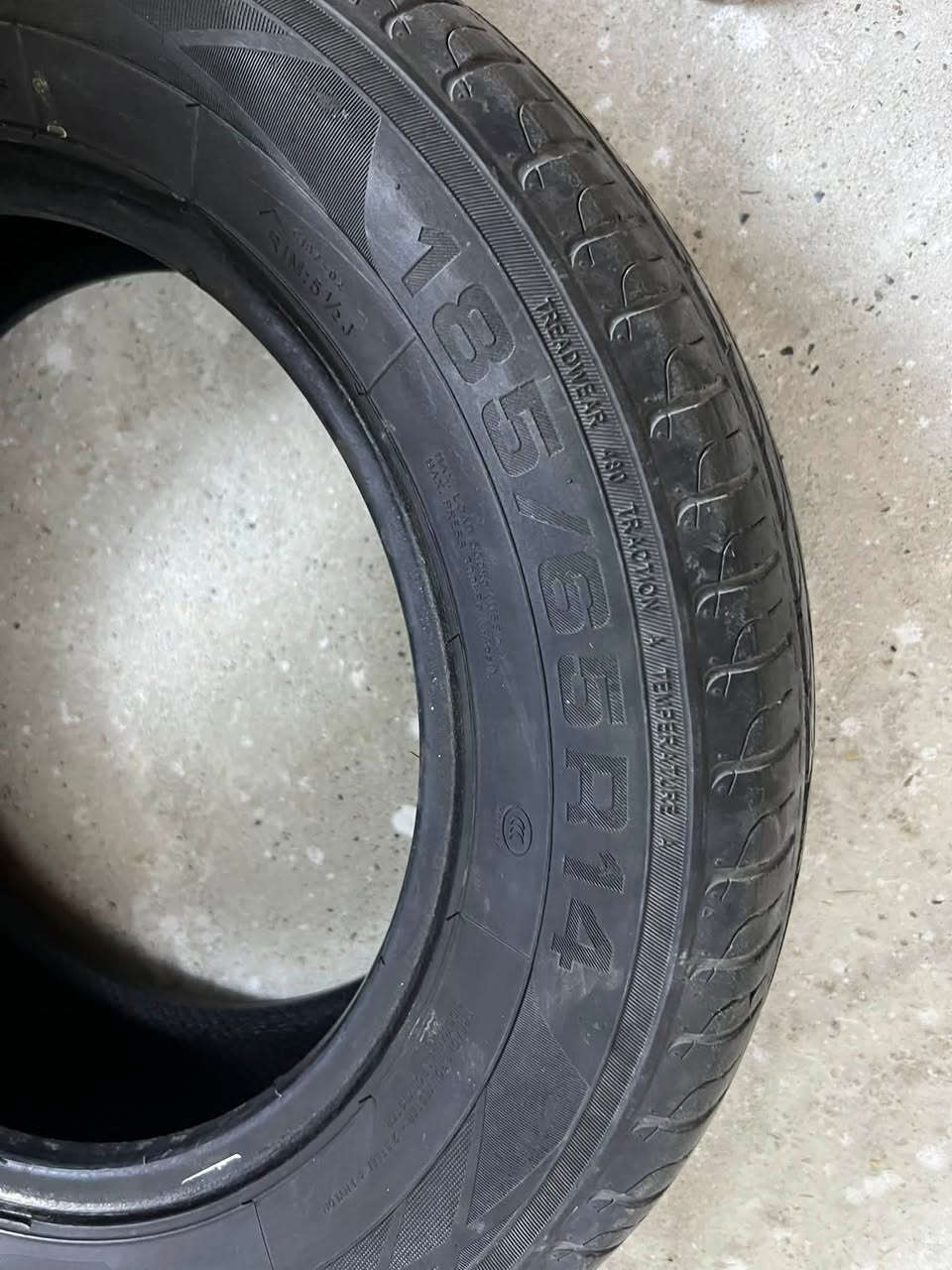 تايرات نص عمر مال اكسنت ***********
