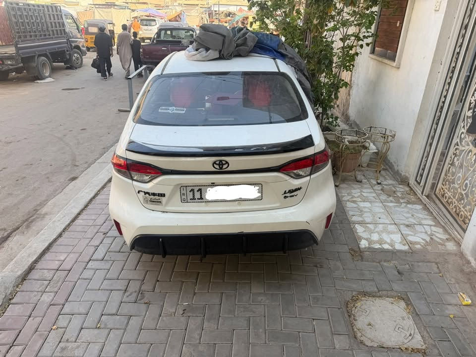 كورلا هايبرد بلاك ادشن ٢٠٢٥ ماشية ١٣٠ بيها شخط بالدعامية الخلفية كد اصبع وبيها طعجة بالبنية كد ابهام  مصلحتها بدون ازالة الصبغ وبيها شخط بالجاملغ اليسر كد اصبع بدون طعج  مكحلتها حتى الي يشتري يشوفها 
السيارة زيرو بمعنى الكلمة والمواصفات معروفة بال s بسعر ١٧٠ ورقة الراغب ياصل ***********
