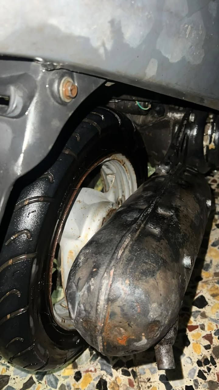 سلام عليكم للبيع بطه ٩٩ كهربائيات شغاله عوزها باتري  نواقص بصيطه  شاصي مكفول مكينه مكفوله سعرها ٢٥٠ وبيها مجال مكاني كربلاء حي لقدس ***********
