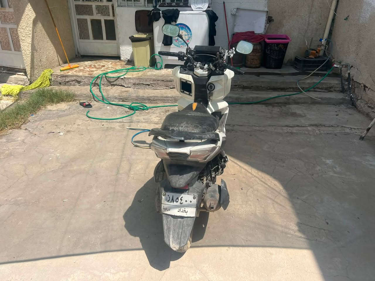 دراجة sym رقم بغداد
دراجه مرقمه ورقمها بغداد ماخذيها ب الاقساط السنويه ب اسم عجلة الخليج تخلص الاقساط وتتحول ب اسمك (اوراق كامله مال شراء )
ناقصها بريك خلفي وقايش مال قياس كيلو متر  دراجه نضيفه ومرتبه وهاي صور كدامكم كل تفاصيلها وجوانبها 
السعر مطلوب مليون ونص وبيها مجال بسيط حك الجية 
للتواصل *********** المكان بغداد البياع -شرطة الخامسة
