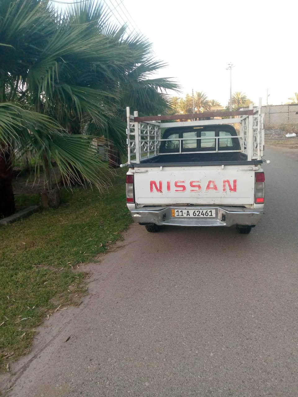 نيسان ٢٠٠٢ • بدون صبغ • رقم بغداد