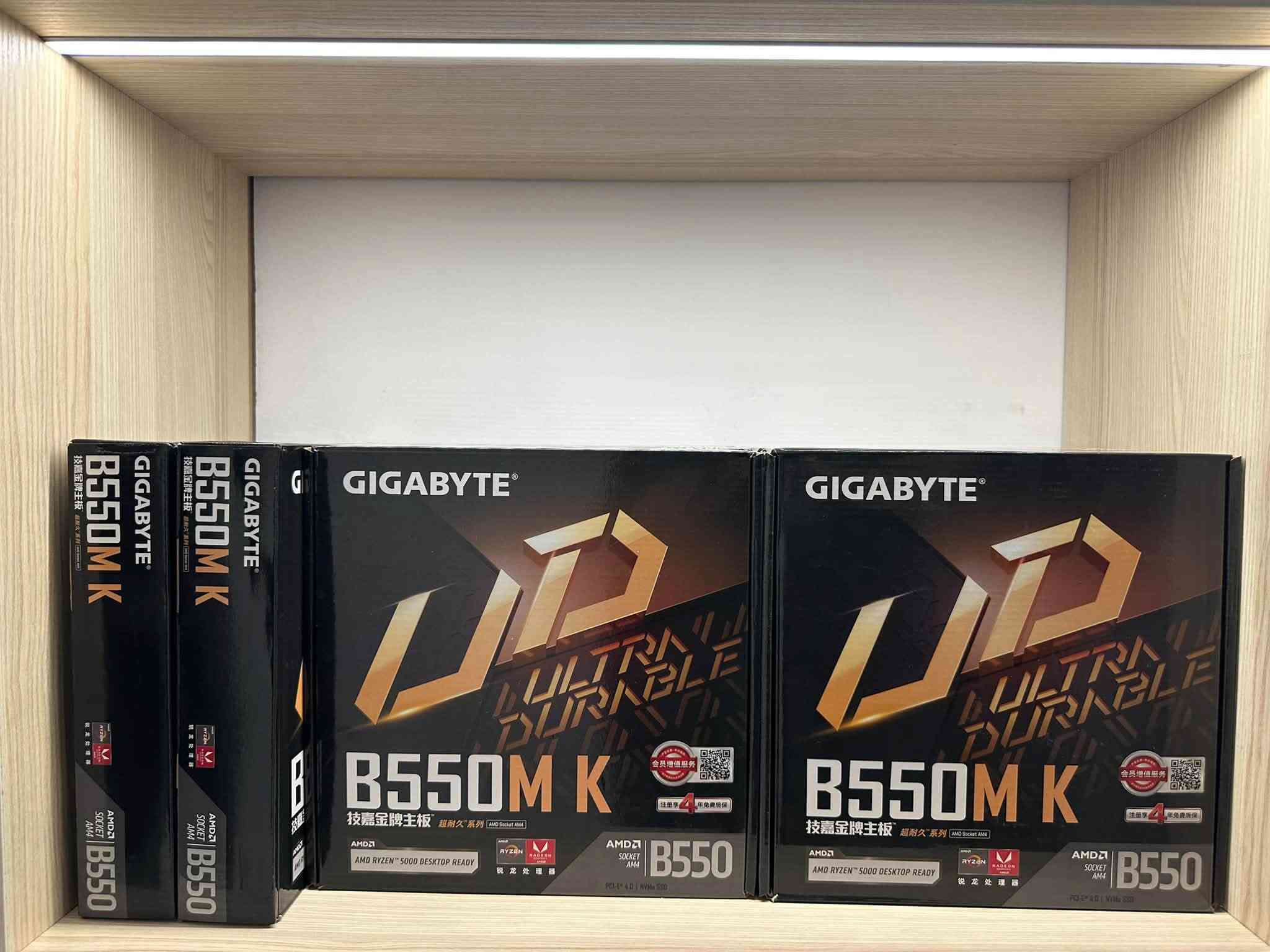 SHEX PC
RYZEN  5500
RYZEN  5600X
RYZEN  5700X
INTEL   1440F

MSI B450M-A PRO MAX II
GIGABYTE B550M K 

NEW 🆕 

توصيل لجميع المحافظات 🚚 
📍دهوك السوق شارع دورة كورك
📩 للطلب والاستفسار
WhatsApp ‪+964 773 416 8767‬
