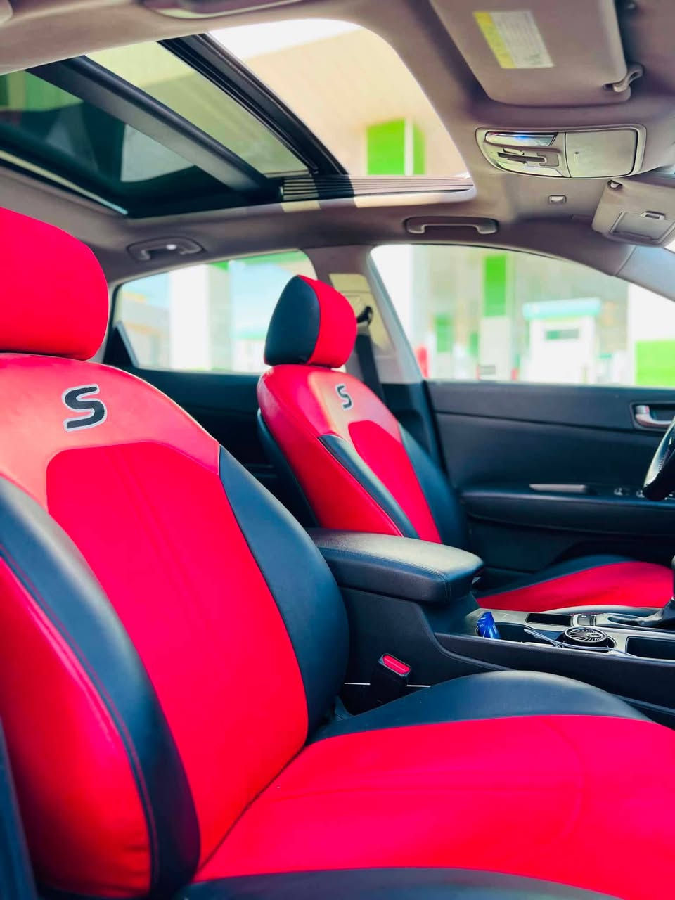 السلام عليكم عندي سيارة للبيع ابتيما 2019
محرك2400gti
فول مواصفات 
السعر127وبيها مجال بسيط
ولشراي يتصل على رقم
واتساب ***********
***********
