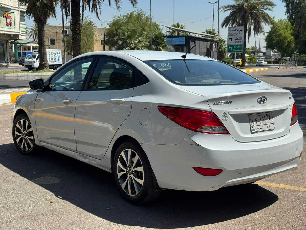 سلام عليكم 
هونداي اكسنت 2018
ماشيه 65 الف كيلو متر 
رقم بغداد تحويل مباشر 
بيهه ربع جاملغ الامامي صبغ بدون فتح 
بدون تبديل 
حالوب خفيف ممبين
باقي سياره كفاله 
سعر 113 وبيهه مجال 
***********
مكاني بغداد الكاظميه
