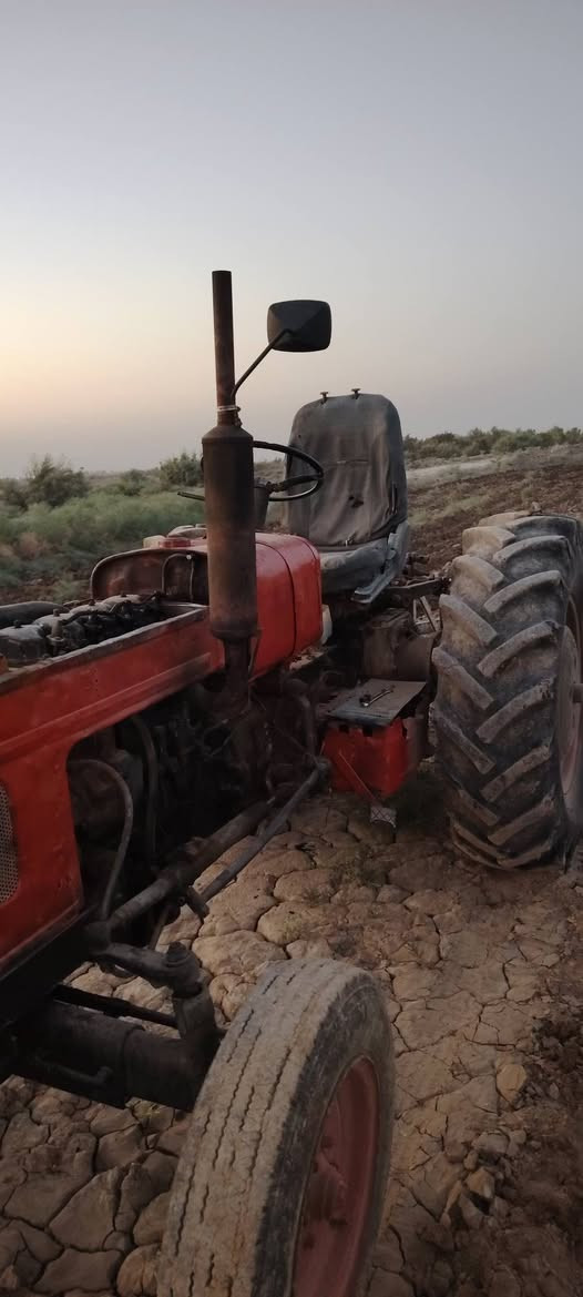 عنتررقم بابل بسمي تحويل تجفيت ريمر جديد جاهزة للكراب عل الفحص ويها جميع غراضها مع العربانة السعر 5مليون بيها مجال ت***********
