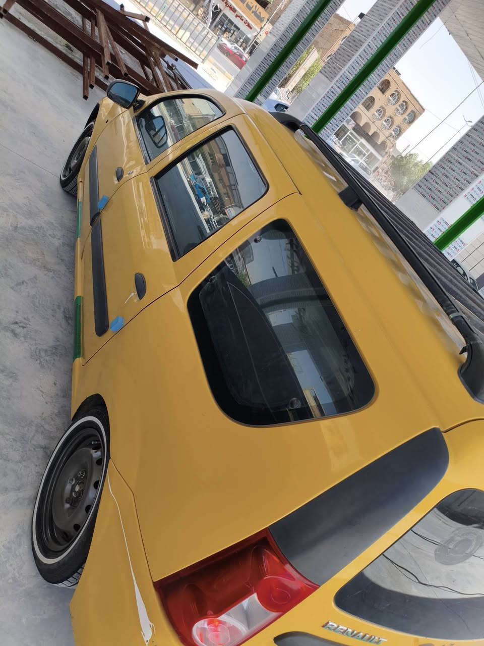 رينو 7راكب • موديل ٢٠١١ • رقم بصره