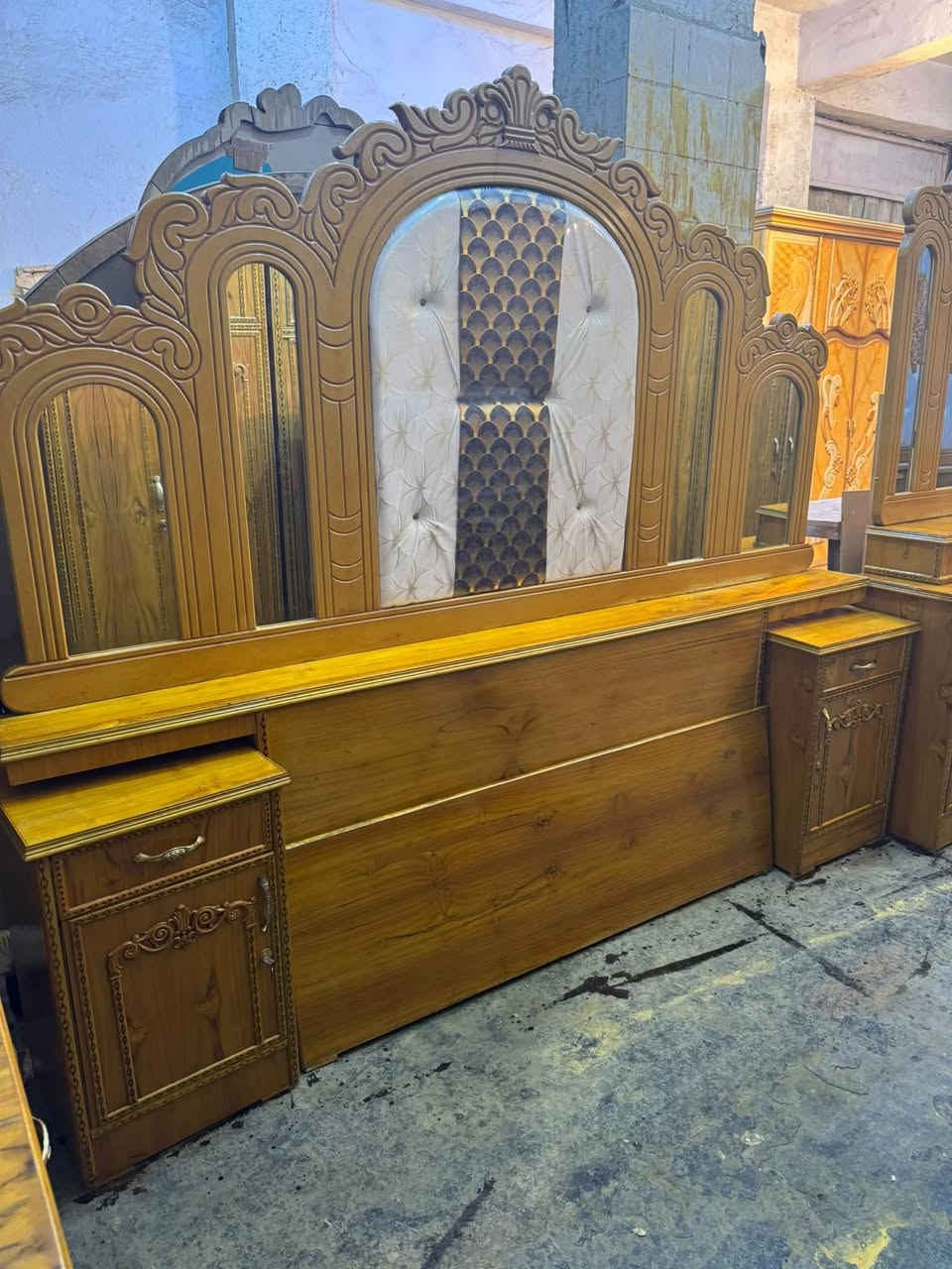 معرض السجاد للأثاث
غرف ٥ باب مستخدمه استخدام جدا قليل نظافه ٩٥ ٪؜شغل مرتب وحلو ترهم للعرسان /للحجز والاستفسار الاتصال /***********☎️
