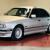 بي ام دبليو ٥٢٥ • اوتوماتيك • ١٩٩٥