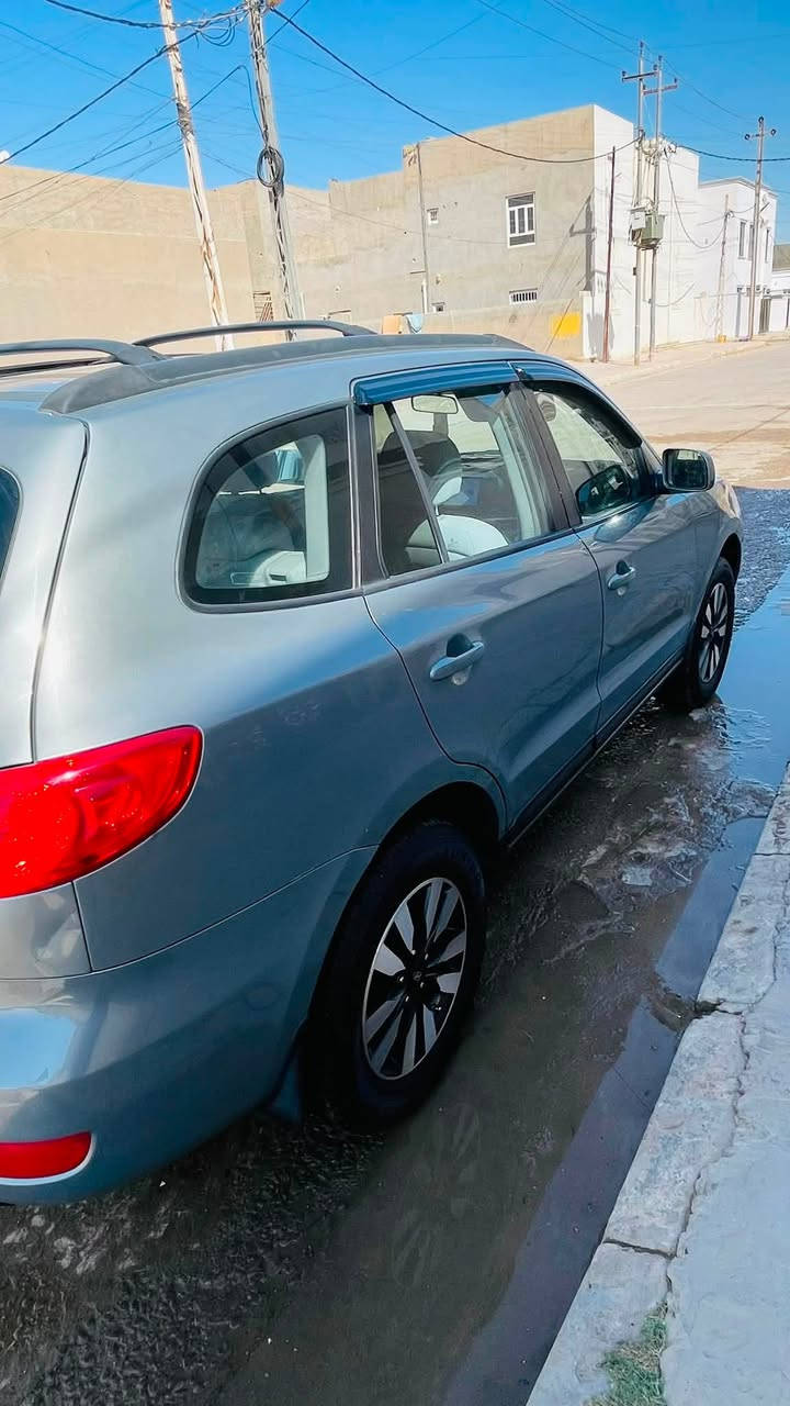 👇للبيع واذا اكو مراوس النترا اوبتما كورلا يرهم

🚘 هيونداي سانتافي V6 موديل 2007

🔹 المواصفات:
• المحرك: V6 بنزين
• سعة المحرك: 2700لتر تقريباً
• عدد السلندرات: 6
• ناقل الحركة: أوتوماتيك
• نظام الدفع: أمامي 2WD
• القوة: حوالي 250 حصان
• عزم الدوران: حوالي 336 نيوتن.متر
• نظام التوجيه: هيدروليكي
• عدد الأبواب: 5
• عدد الركاب: 5
• اللون: فضي

✨ التجهيزات والمميزات:
• ABS مانع انغلاق الفرامل
• EBD توزيع إلكتروني لقوة الفرامل
• وسائد هوائية أمامية وجانبية
• مثبت سرعة
• تحكم من المقود
• تكييف
• شاشة أندرويد حديثة
• زجاج كهربائي
• مرايا جانبية كهربائية
• حساسات خلفية
• جنوط ألمنيوم
• مساحة داخلية واسعة ومريحه
• ⁠
• ⁠سياره بيها من امريكا جاملغ وباب تبديل سياره صبغ حزام 
• ⁠سياره حلوه ونضيفه
• ⁠كير محرك حداديه امامي خلفي كله جديد تبريد ثلج سياره  
رقم ***********موجود واتساب مفتوح

