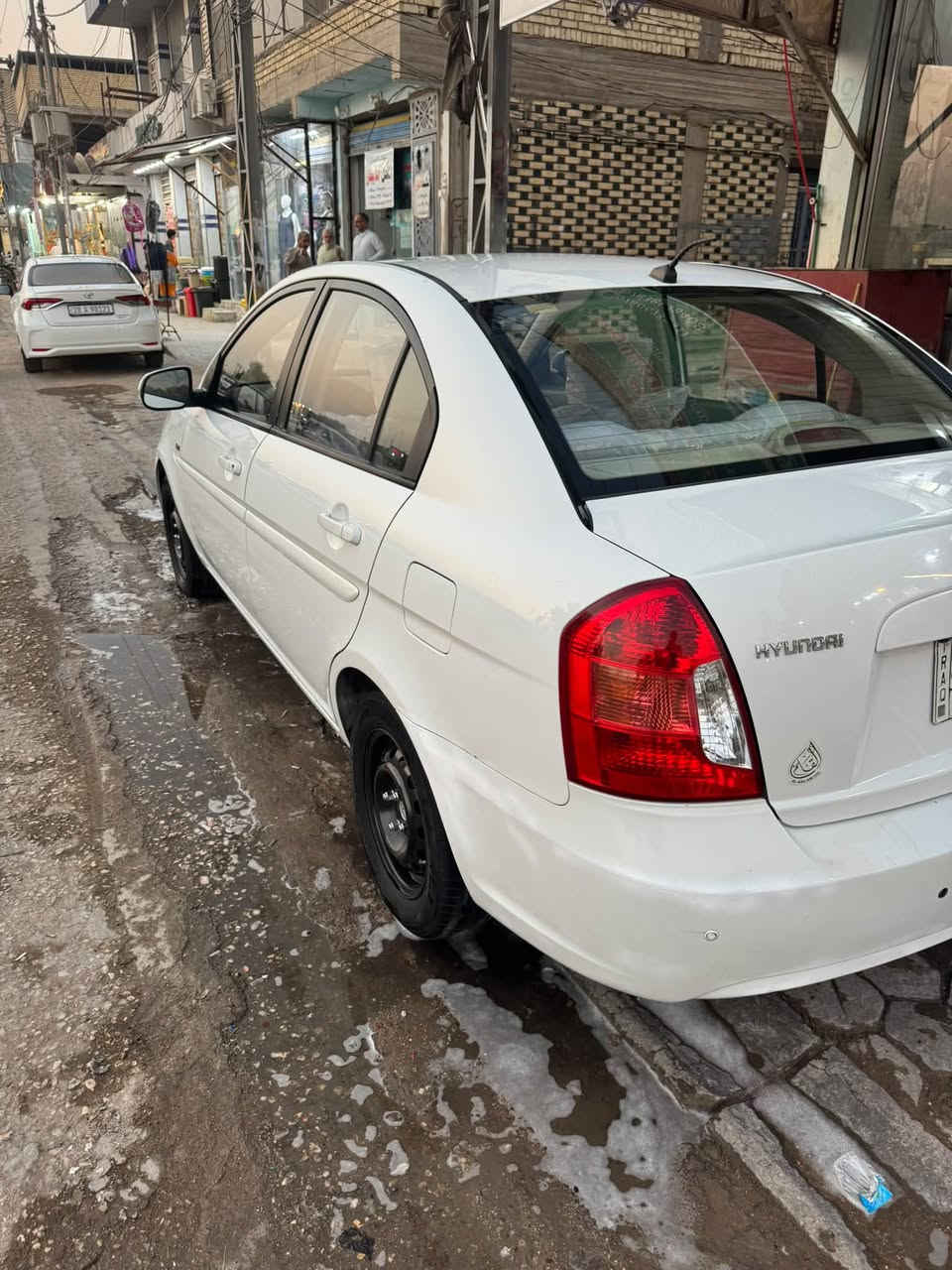 سلام عليكم
اكسنت 2011 خليجي سياره جاهزه من كلشي 
بيه خشم البنيد صبغ فقط بدون دواخل والباقي كفاله 
مكاني النجف الاشرف حي الجزيره والسعر 88 وبيه مجال قليل 
***********
