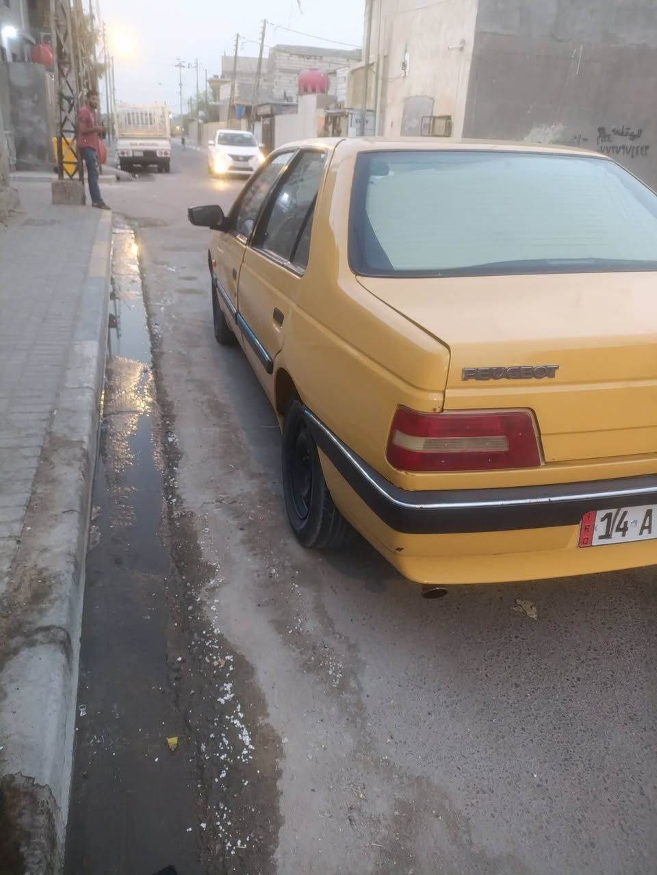 بيجو 405 موديل 12سياره جديده باسمي سنويه وارقام جدد انكليزي سياره جاهزه فقط نقص كمبريسر تبريد السعر 26ورقه وبيه مجال اتصال *********** اتصال او واتساب
