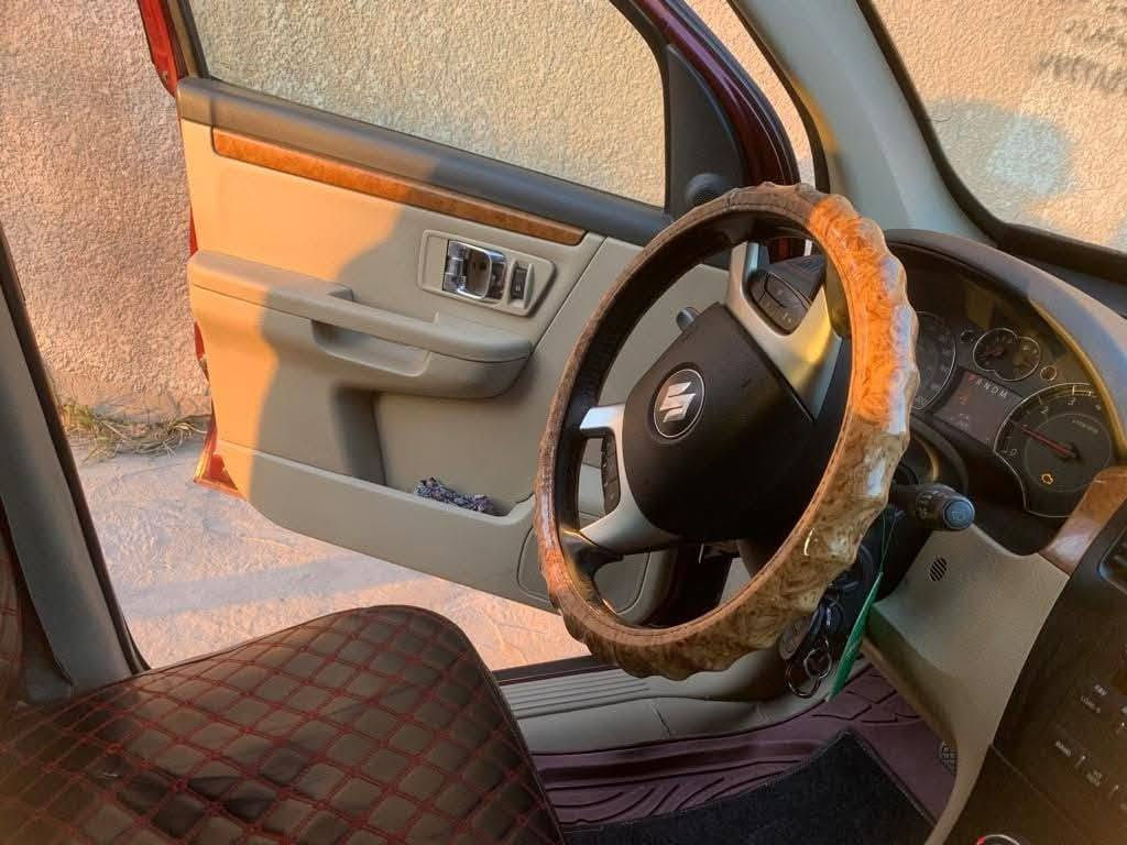 XL7 ٢٠٠٨ • ٧ راكب • فور ويل