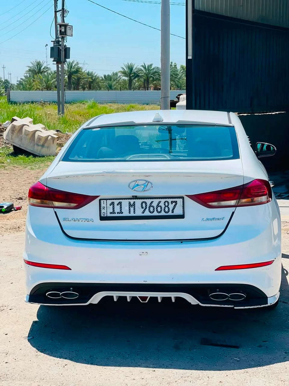Hyundai Elantra 2017 Limited

🔥 إلنترا 2017 لمتد امريكي — كاملة المواصفات
🤍 اللون: أبيض
⚙️ محرك 2.0 لتر

بيها قطعه فقط +كليير اثر شخط مثل ماموضح بالسونار

✨ المواصفات والتجهيزات:
• فل أوبشن / Limited
• جلد
• مقاعد أمامية كهربائية ومدفأة
• شاشة لمس
• Apple CarPlay / Android Auto
• كاميرا خلفية
•  / زر تشغيل
• دخول ذكي
• تحكم بالمقود
• مثبت سرعة
• تحكم أوتوماتيك بالمكيف
• Bluetooth
• USB
• حساسات ومواصفات أمان متعددة
• جنوط ألمنيوم
• إضاءة LED حسب التجهيز

📌 السيارة نظيفة وجاهزة للاستخدام
📄 الفحص والتجربة للجادين فقط
💰 السعر. 115 وبيها مجال لشراي ]
📞 للتواصل: *********** _***********
