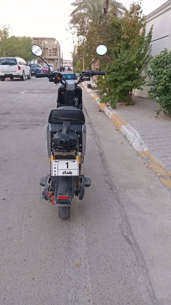 دراجة R9 للبيع بسعر 475 ويه مجال بسيط الرقم ***********
دراجة بطاريتها نصيفه شحن يطول 5 ساعات حتى تكمل شحن
