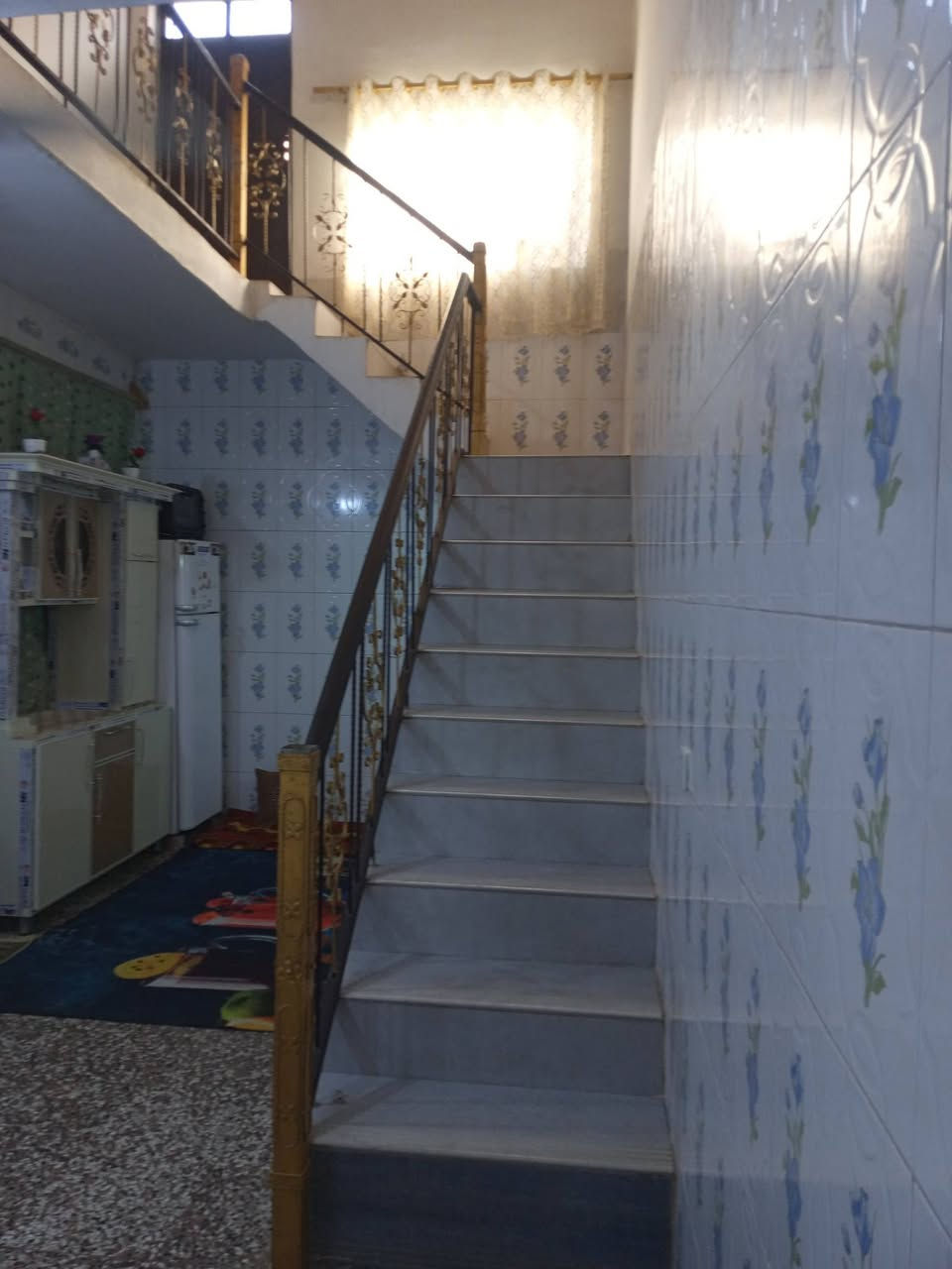 السلام عليكم بيت للبيع الحسينيه الراشديه بدايه مسقط شارع ابو مهند البيت على ساحه البيت طابق ونص بيت كامل مكمل مجاري تبليط انترنت بيع او مراوس رقم التليفون***********
