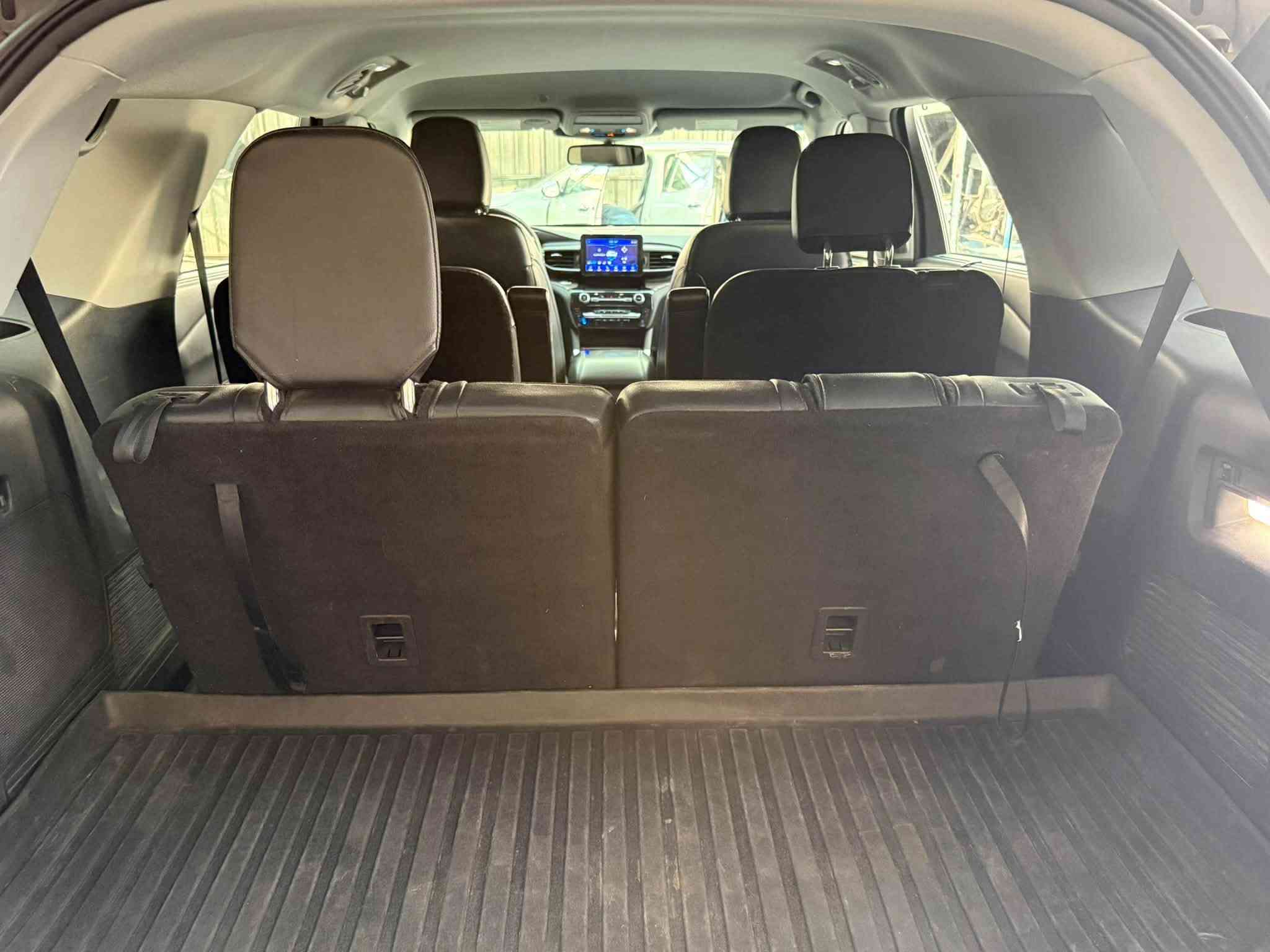 سلام عليكم
بيع مستعجل………..

Ford Explorer Limited 2023

مواصفات السيارة 

بصمة تشغيل 

تشغيل عن بعد 

محرك 2.3T

گير 10 سرعات

كامرات 360

بردات خلفية أبواب

انارة داخلية 7 الوان 

مري شفط 

نقاط عمياء 

مانع اصطدام 

تبريد مركزي 

صندوق كهرباء 

مصابيح امامية ليد

تدفئة وتبريد كشتات 

تدفئة ستيرن 

ابل كاربلاي 

كشن vip

ممشى السيارة 43 الف ميل

الضرر : جاملغ وباب جهة السايق مبدل بلادي نفس اللون بجم كبس امامي وخلفي ايرباك برده فقط سيارة مصفرة غير هذا حادث مابيها 

1FMSK7FH2PGA85591 .

سيارة مرتبة ومابيها نقص 

رقمها بغداد 

مكانها بغداد الدورة 

*********** متوفر واتساب

 

245$ورقة وبيها مجال

نص مكتوب في الصور:
- 1 / 12 3:11