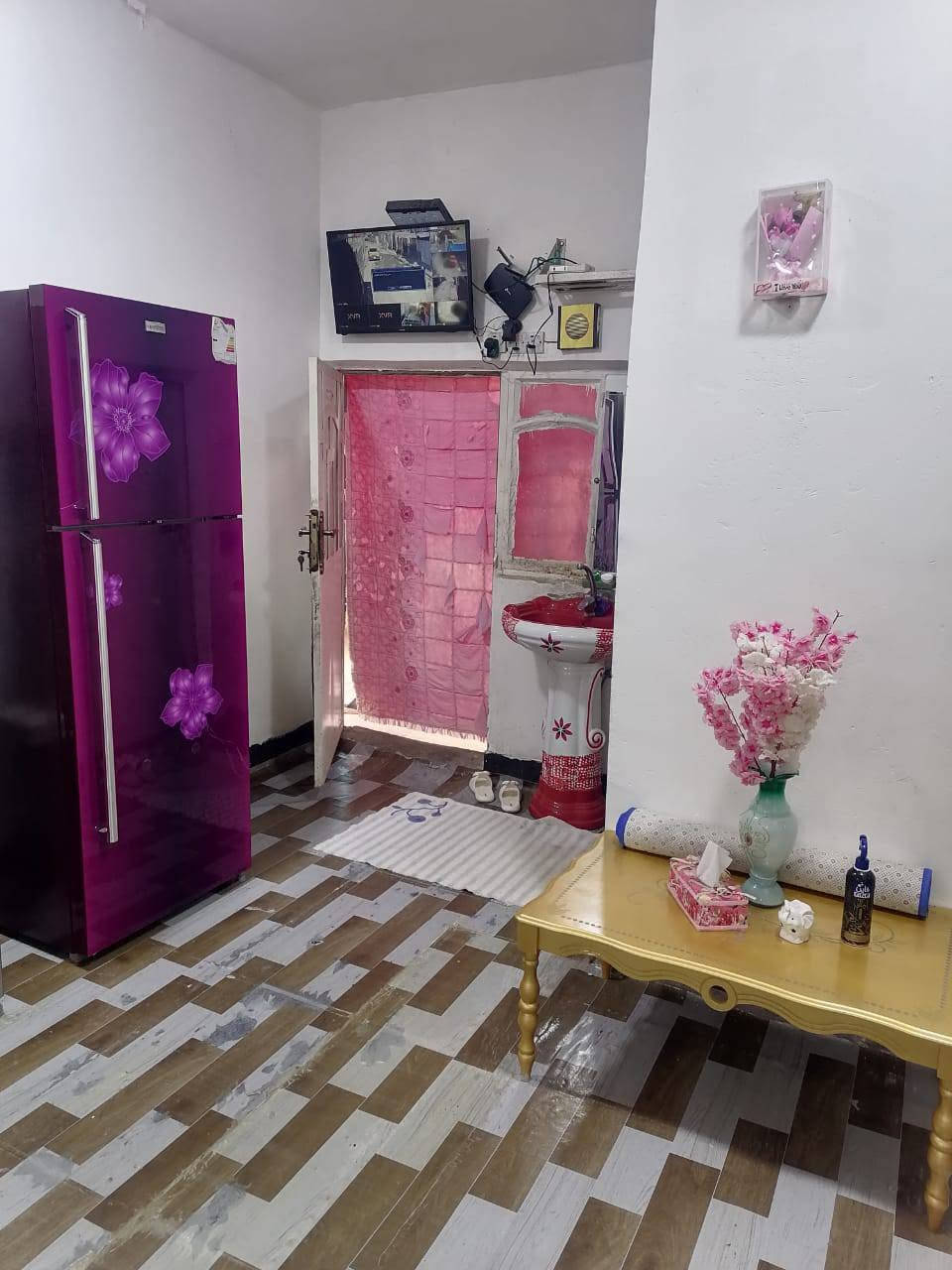 دار للبيع مساحه 250 بناء غرفتين وصاله ومطبخ وصحيات سند 25 مشمول بقرار التطويب معاملة بلديه كامله نزلة شيخ سامي سعر 20 وبي مجال للاستفسار اتصال على صاحب الدار ***********

