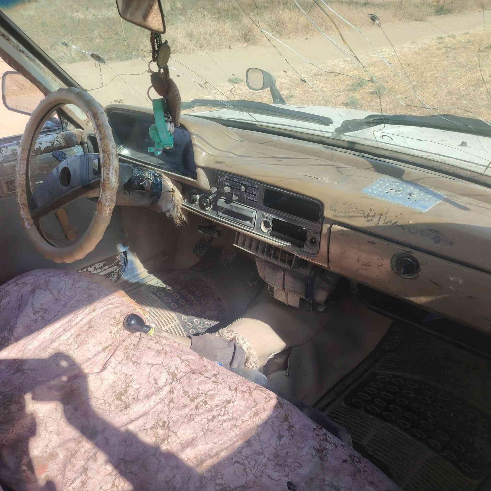 سياره بيكم اللبيع نضيفه فول ***********
