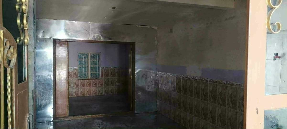 🏡 نص قطعة للبيع – فرصة استثمارية مميزة 🏡
📍 الموقع: مدينة الصدر – قطاع 20
📍 على شارع 60 مقابل الاستدارة، والشارع حالياً قيد الإعمار والتطوير.

✅ نص القطعة عبارة عن:
• بيت بالطابق الأرضي.
• بيت بالطابق الأول.
• مناسبة للاستثمار أو إعادة البناء (تفليش).

💰 السعر: 125 مليون دينار فقط
⭐ من أرخص الأسعار على شارع 60.

📞 للاستفسار والتواصل:
***********

سارع بالحجز قبل البيع، فالفرص المميزة لا تدوم.
