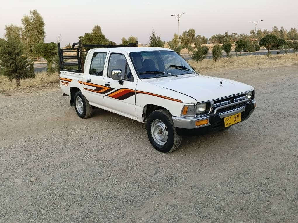 توێتا یابانی اسلی مۆدێل 1990 مەکینە بیلاد سێ وای شەش   گێر ئارمی پلاستیک سلێمانی  بەشەرتی ئەولیات تەبریدی ساردە کراوەتە ماگنێت  بێ دەعام بێ لێ دراو بێ خایسات  تازە  تەئمیرە  کامل مەسرەف کراوە رێک حازرە بۆناو ئیش چەمچە ناوە بۆدی لۆکی لەگەڵە کارەبای کامل مەزبوتە مەکینە گێر  ئە کسل شانسی بەشەرت سعری خوار هەموو بازار. سعری .  25 .گەلاو کەمێ مەجال . شوێن چەمچەمال.                  ***********.                       *********** السليمانية, العراق
