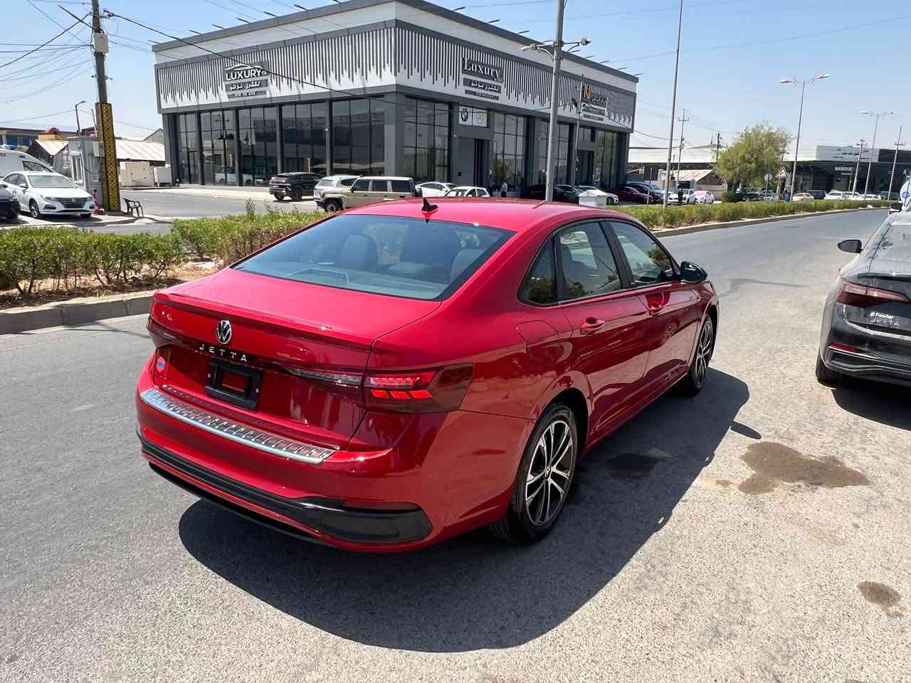 🚗 Volkswagen Jetta 2025
✅ شاشة لمس

✅ كاميرا خلفية

✅ Apple CarPlay & Android Auto
✅ دخول ذكي (Smart Key)
✅ مثبت سرعة
✅ تحكم بالمقود (ستيرن كنترول)
✅ بلوتوث + USB
✅ نظام مراقبة ضغط الإطارات (TPMS)
✅ حساسات إنارة
✅ حساسات مطر
✅ مكيف أوتوماتيك
✅ جنوط ألمنيوم
✅ فرامل ABS
✅ نظام الثبات الإلكتروني (ESC)
✅ وسائد هوائية كاملة (Airbags سليمة)
✅ اقتصاد ممتاز باستهلاك الوقود
📌 الموديل: 2025
📌 الممشى: 1,000 فقط
📌 بدون صبغ
📌 Airbags سليمة
📌 صور السونار مرفقة
💰 السعر: 135 (بيه مجال)

📞 ***********☎️***********
