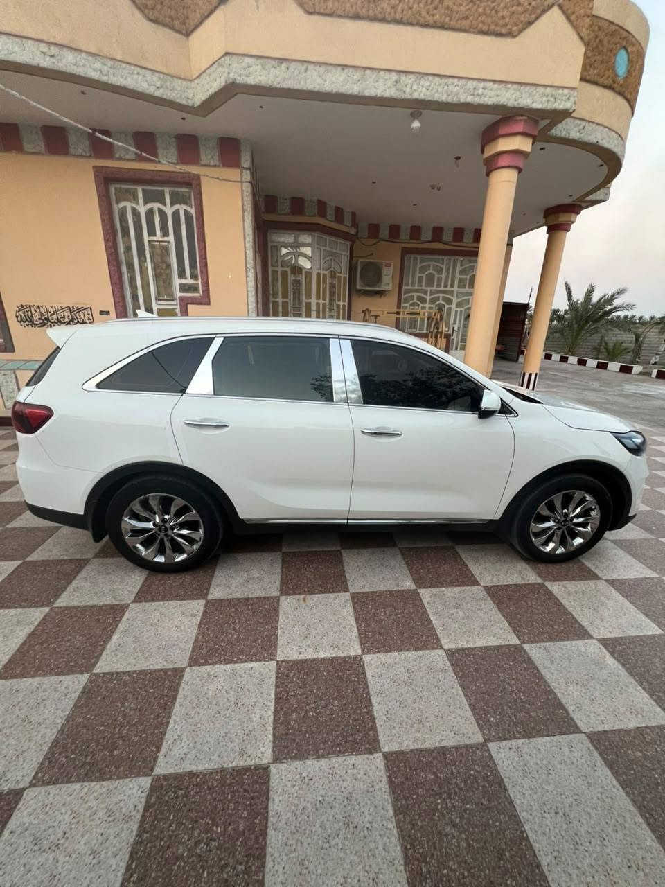 كيا سورنتو 2020 خليجي 
 السياره كلش جديده 
بصمه  تشغل 
ماشيه 140 

6 سلندر. 

7 راكب 

3 قطع  تبريد

حساس امامي خلفي 

كشنات جلد + كهرباء 

صندوك كهرباء 

4 انضمه قياده 

 وبعد هواي مواصفات 

مكينه. وكير. وكلشي بيه على وضع الشركة
رقم بصرة 
سنوية لغاية 35
السعر 225 وبيها مجال 
الاتصال على الرقم ***********
