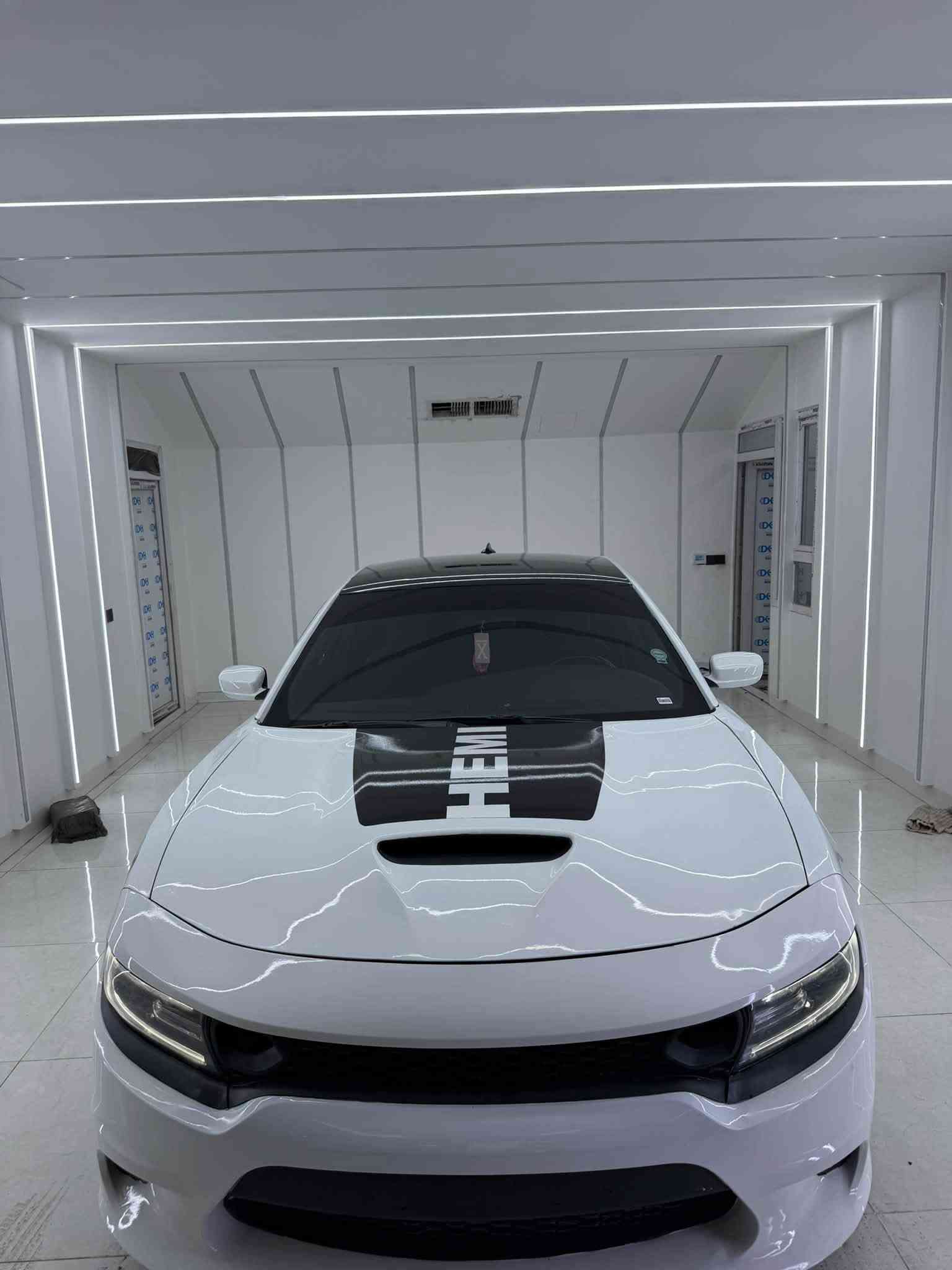 دودج تشارجر SXT • ٣.٦ V6 • ٦٧٠٠٠ كم