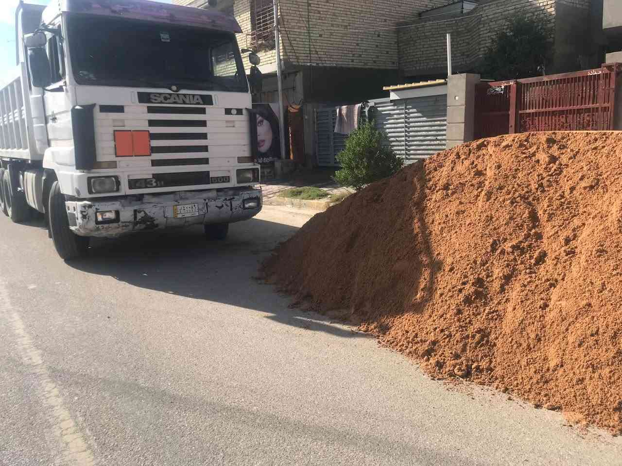 توصيل جميع مواد البناء طابوق جمهوري رمل حصو سبيس تراب نظيف مال بتلو انته اتصل وتدلل
سلام عليكم عروض مواد بناء يوجد لدينا
١-طابوق جمهوري الهنروان اي معمل يعجبك يوصلك 
٢-رمل عادي او فحص يوصلك 
٣حصوو نباعي عادي او مكسر 
٤-سبيس او تراب او كليع مال دفان بتلوو 
٥-جص النجف اي معمل يعجبك 
ملاحظة هاي عروض فقط المناطق في #اللطيفية_والمحمودية_اليوسفيه_الاسكندرية_الحصوة
#_المشروع_المحاويل_جبلة 
شوف الصور واقتنع واتصل وتدلل 
***********

نص مكتوب في الصور:
- شرط طابوكه خضراوي
- رمل فحص
- کلیع دفان بتلوو