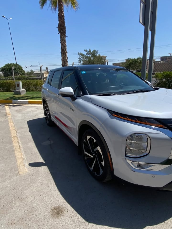 اوتلاندر 2023 PLUG-IN-HYBRID
تو كلر فئة RALLIART رياضـية 

سبعة راكـب (7) محرك 2400 

تعمل بثلاثة انظمة ( بنزيـن - هايـبرد - كهرباء )

حادثها فقط قطعة واحدة بدون دواخل 

الممشى : 18000 mil

بيها مواصفات خير من الله تدفئة كشنات رادارات 360 حساسات امامية خلفية الصندوق شفط + يفتح عند تمرير القدم من التحت كشن كهرباء 

سبع وضعيات قيادة دفع رباعي فور ويل 

السعر 245$ بيها مجال بسيط 

للاتصال ***********
